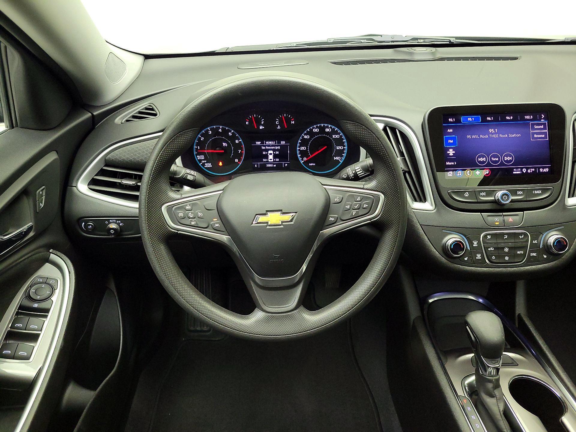 Thumbnail: 2023 Chevrolet Malibu - 10