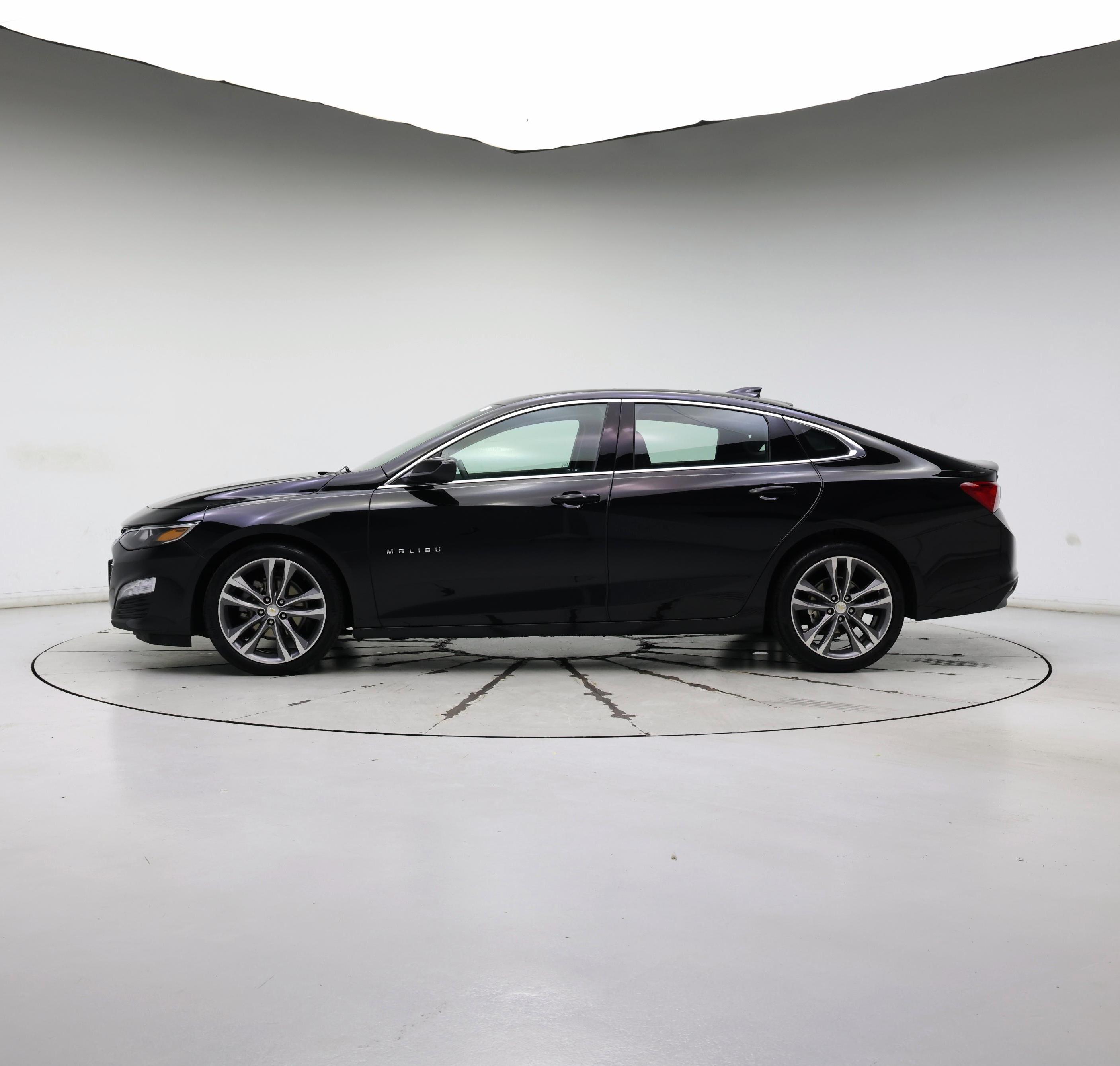 Thumbnail: 2023 Chevrolet Malibu - 3
