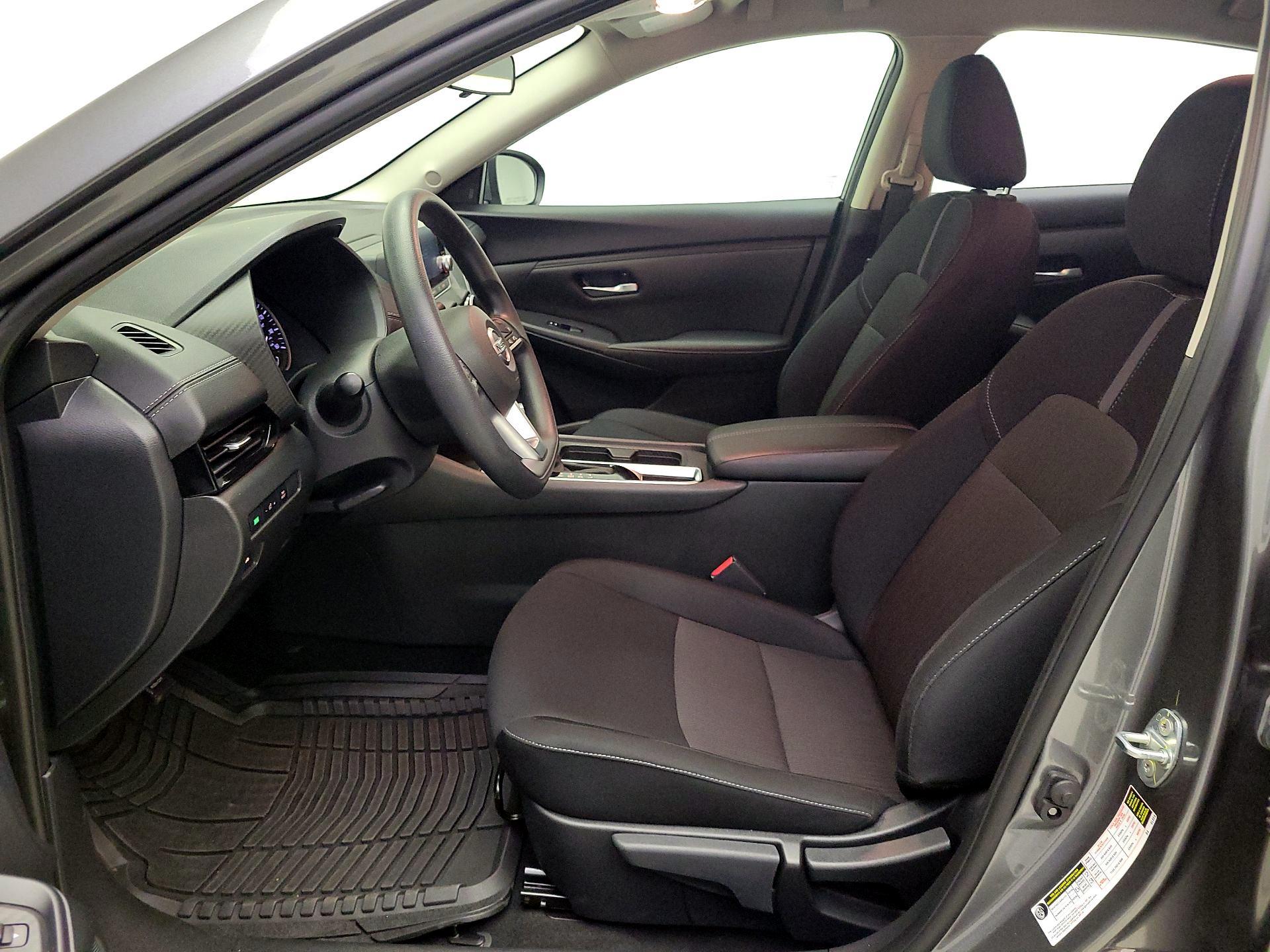Thumbnail: 2023 Nissan Sentra - 11