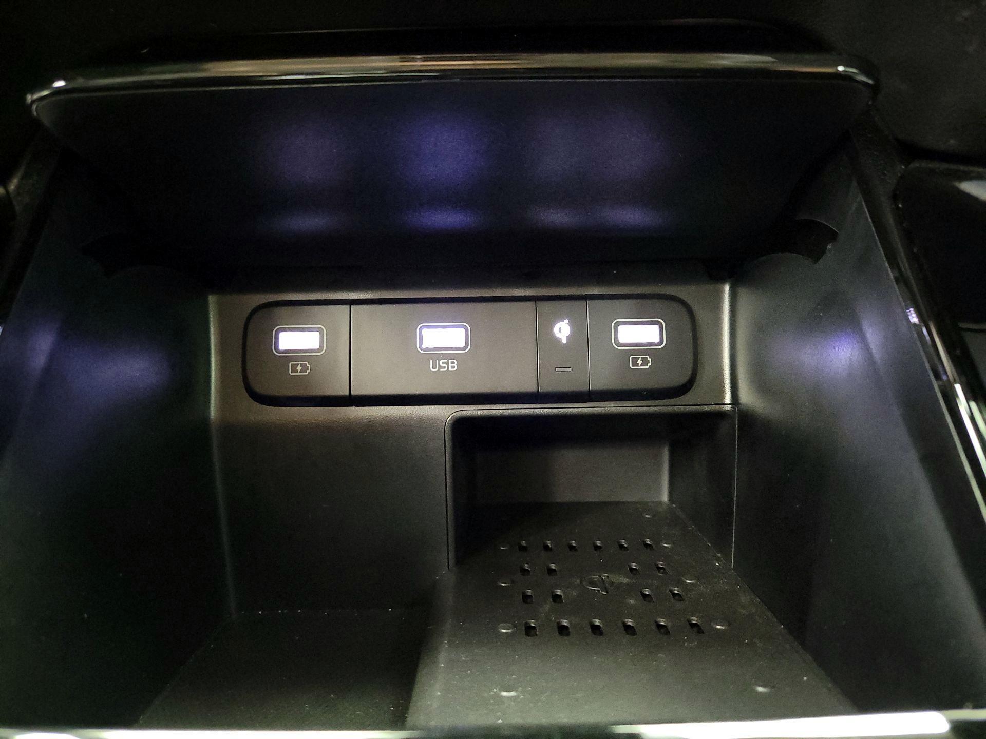 Thumbnail: 2022 Kia Sorento - 19