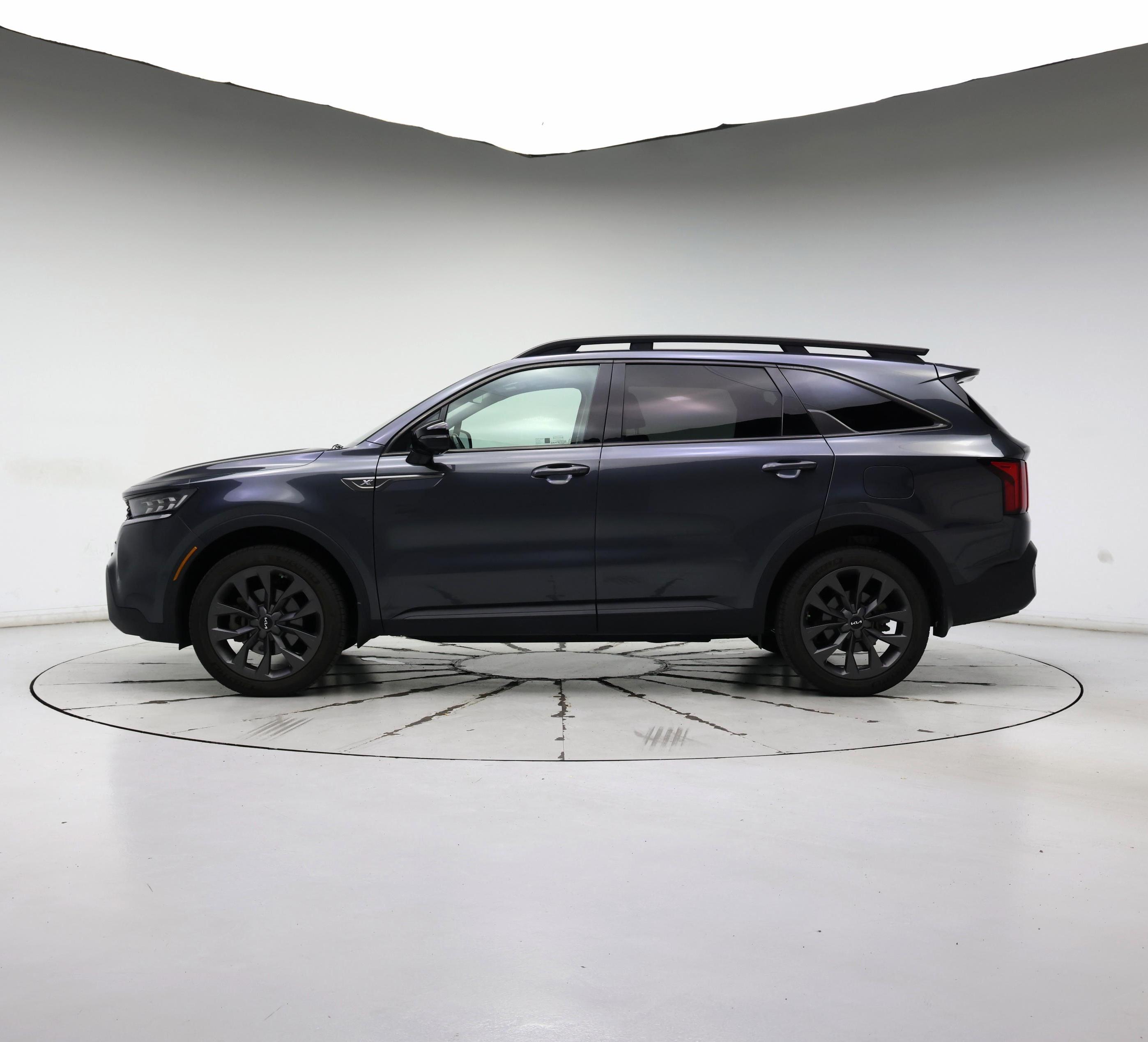 Thumbnail: 2022 Kia Sorento - 3