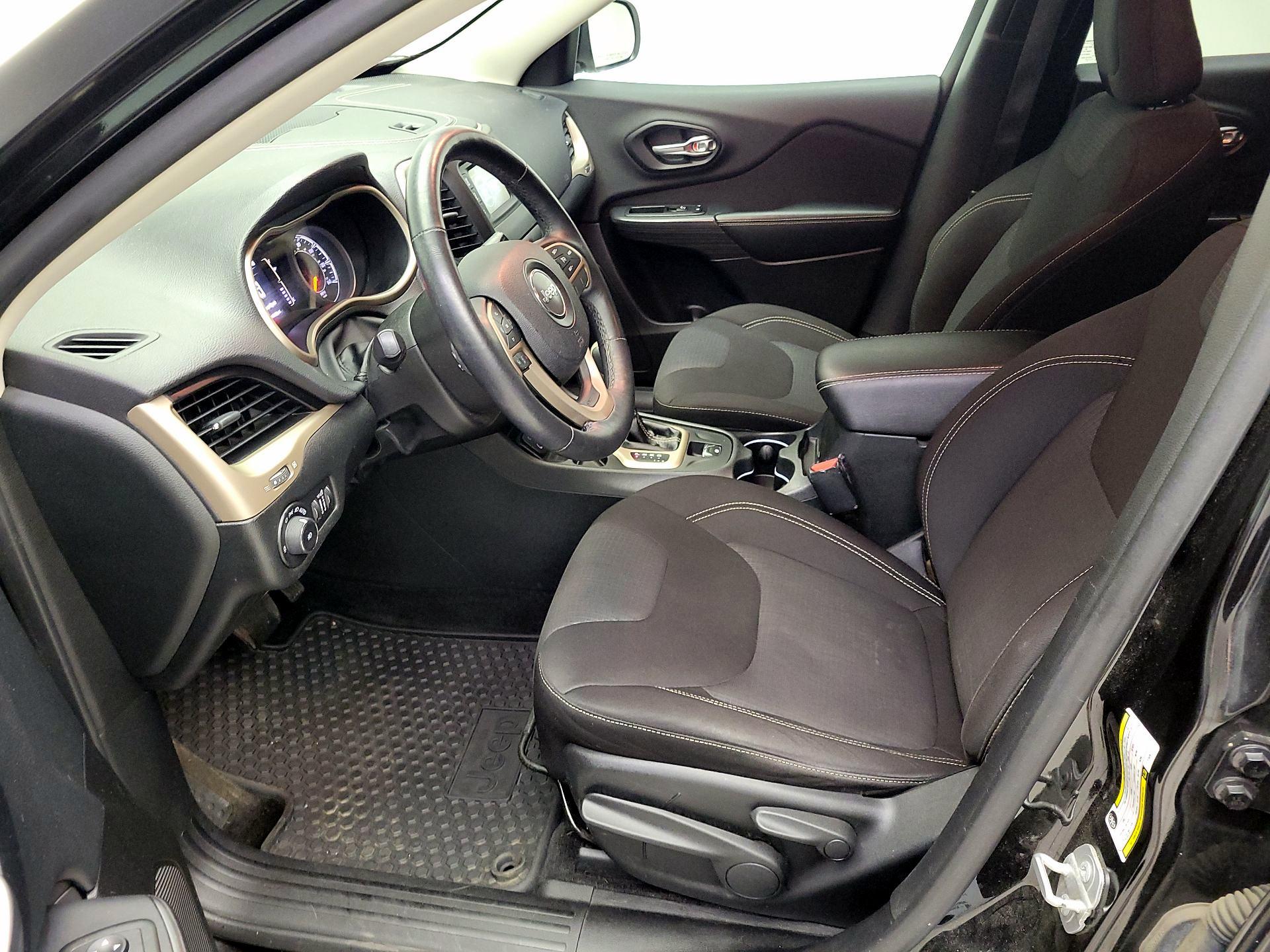Thumbnail: 2015 Jeep Cherokee - 11