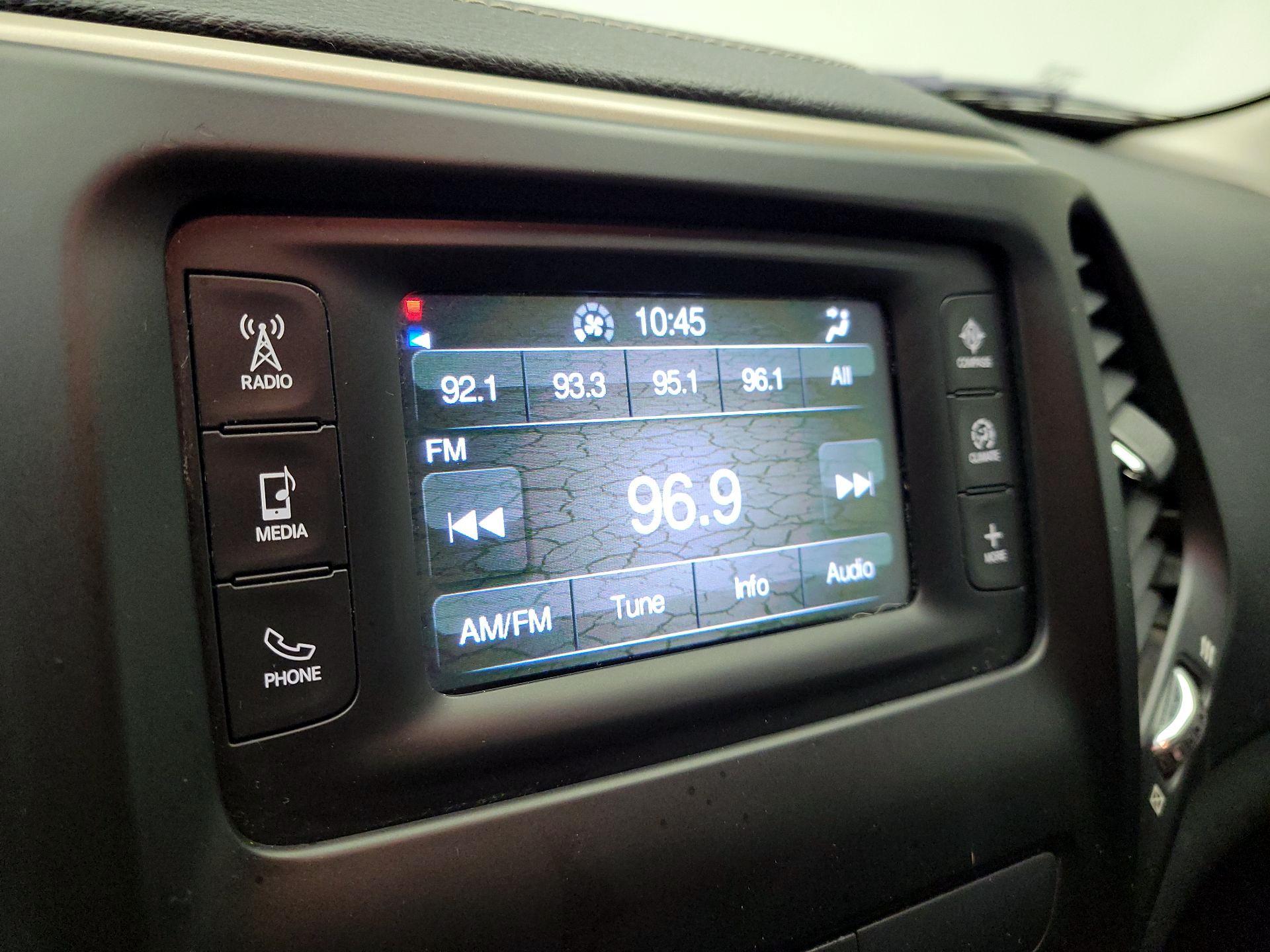 Thumbnail: 2015 Jeep Cherokee - 15