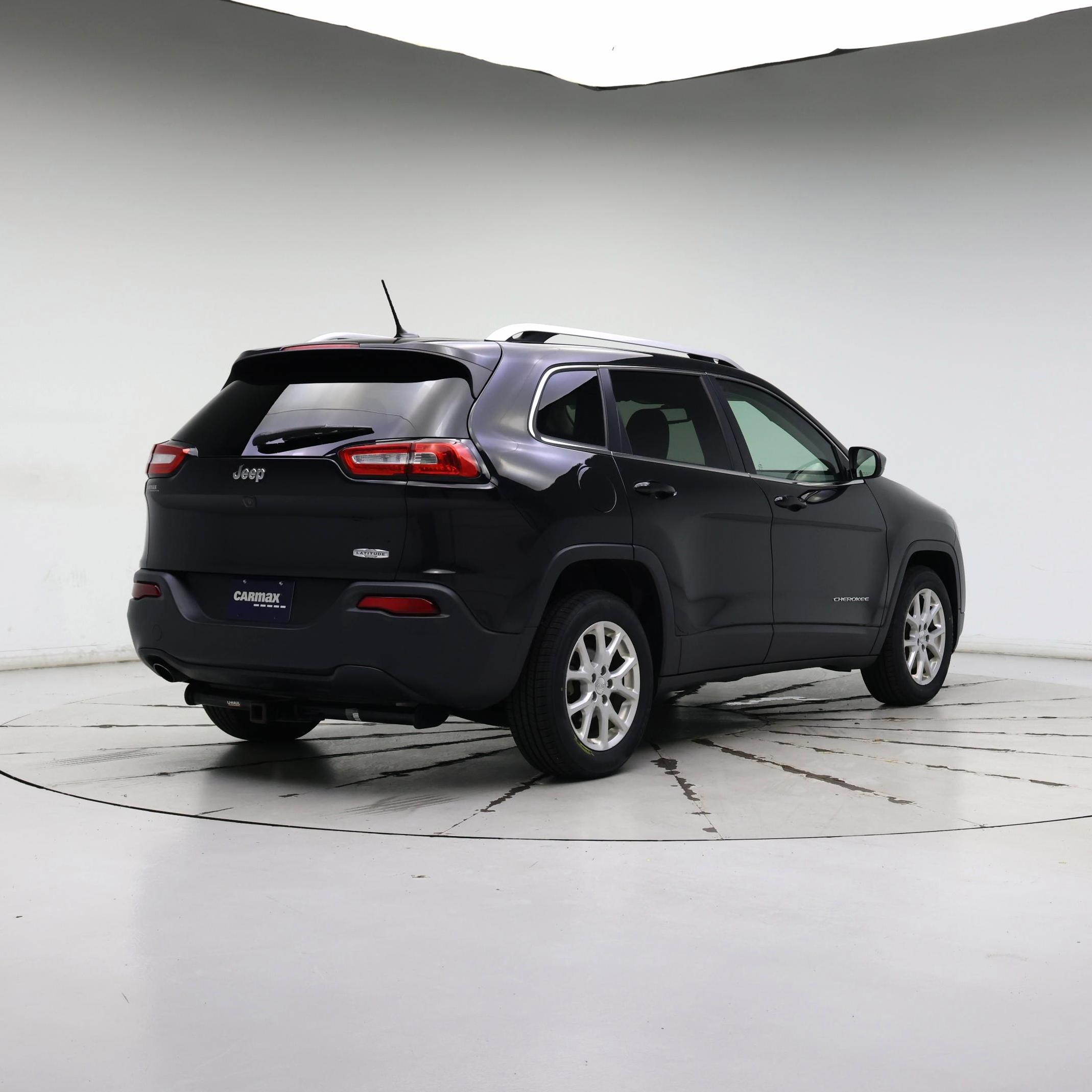 Thumbnail: 2015 Jeep Cherokee - 8