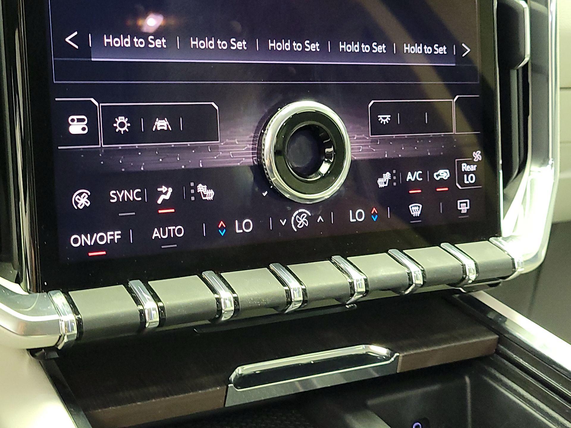 Thumbnail: 2024 GMC Acadia - 17