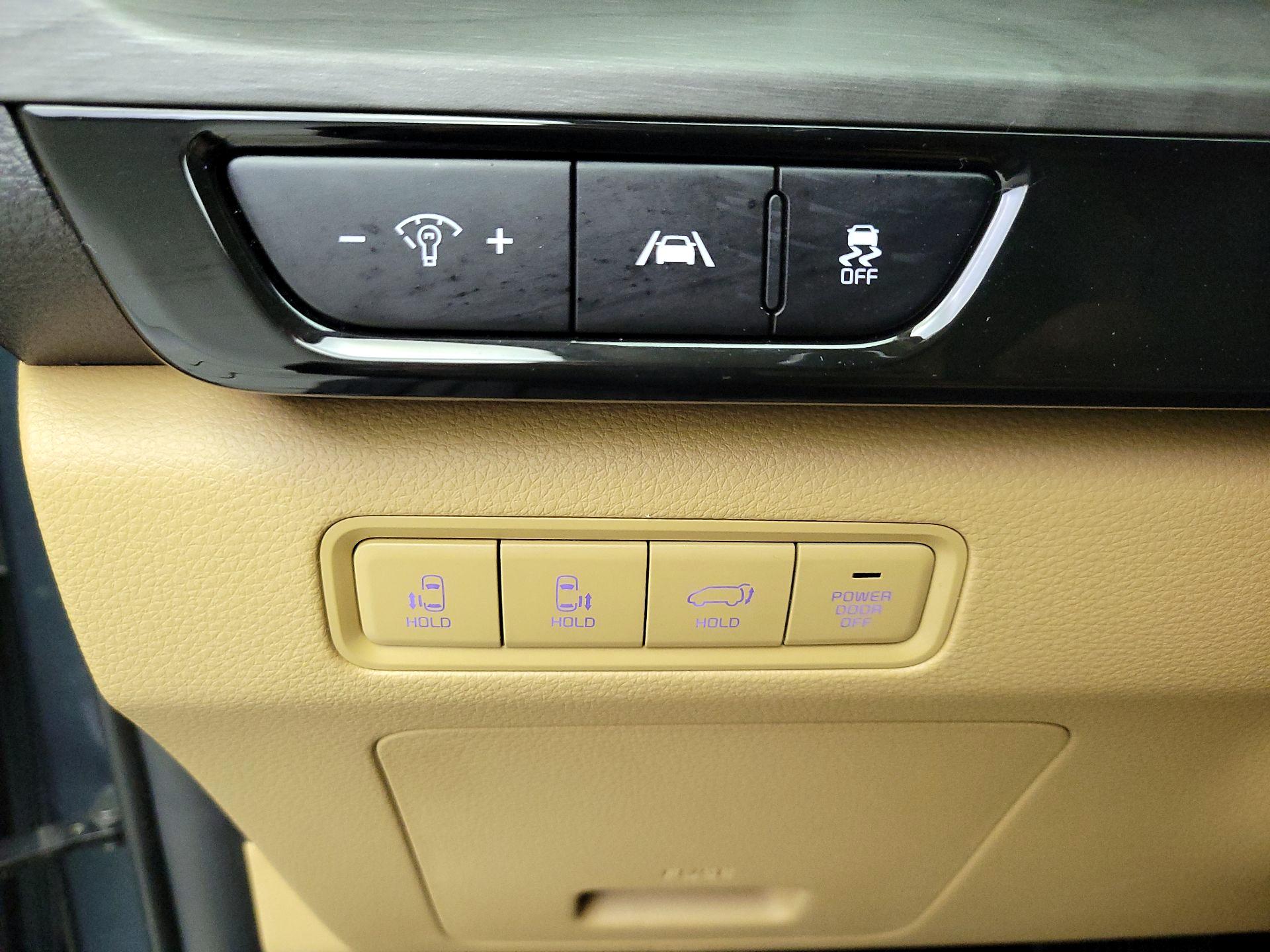 Thumbnail: 2024 Kia Carnival - 13