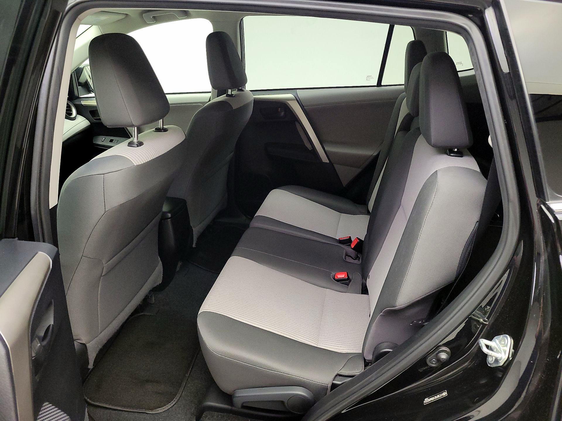 Thumbnail: 2013 Toyota RAV4 - 19