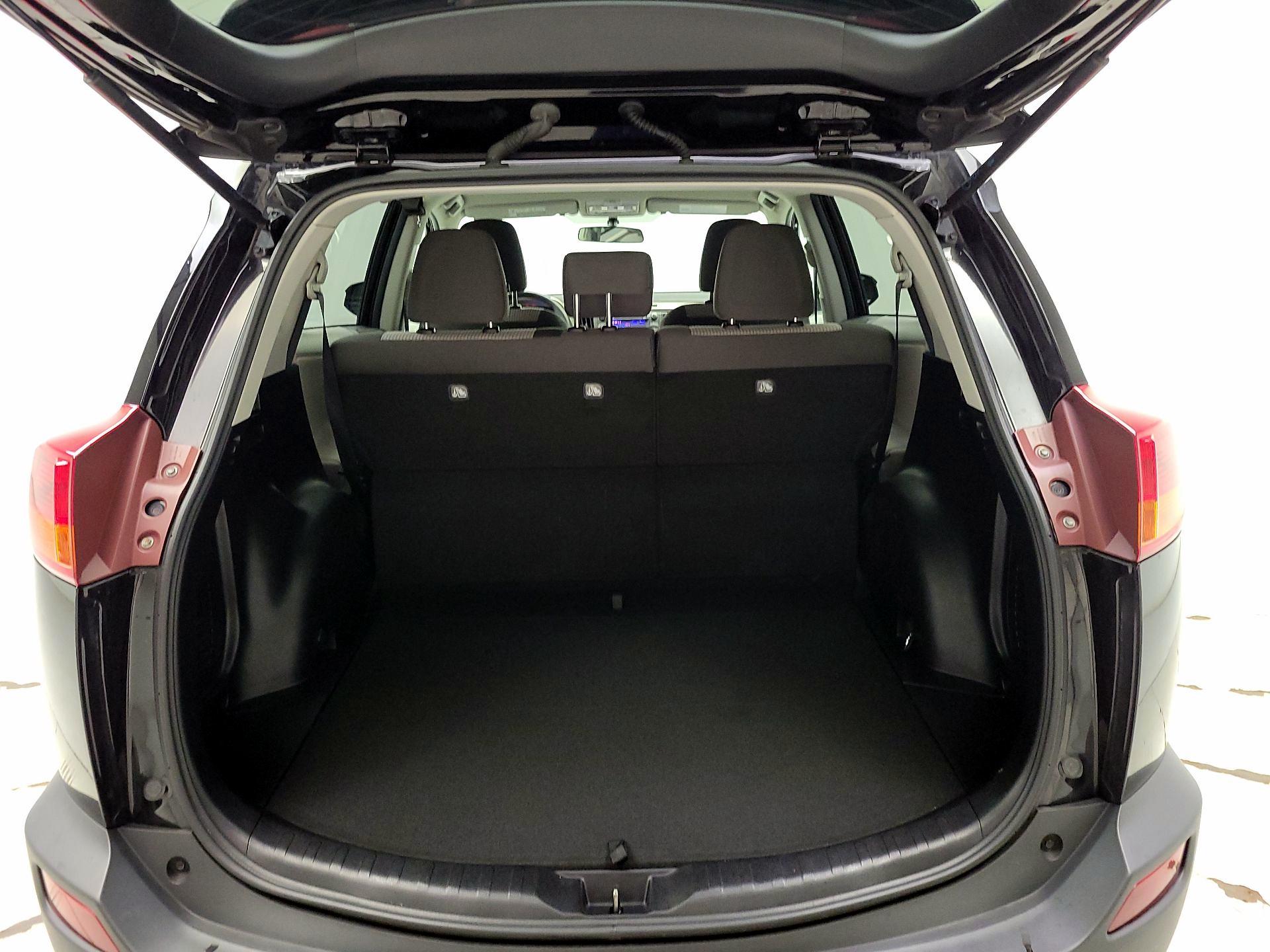 Thumbnail: 2013 Toyota RAV4 - 20
