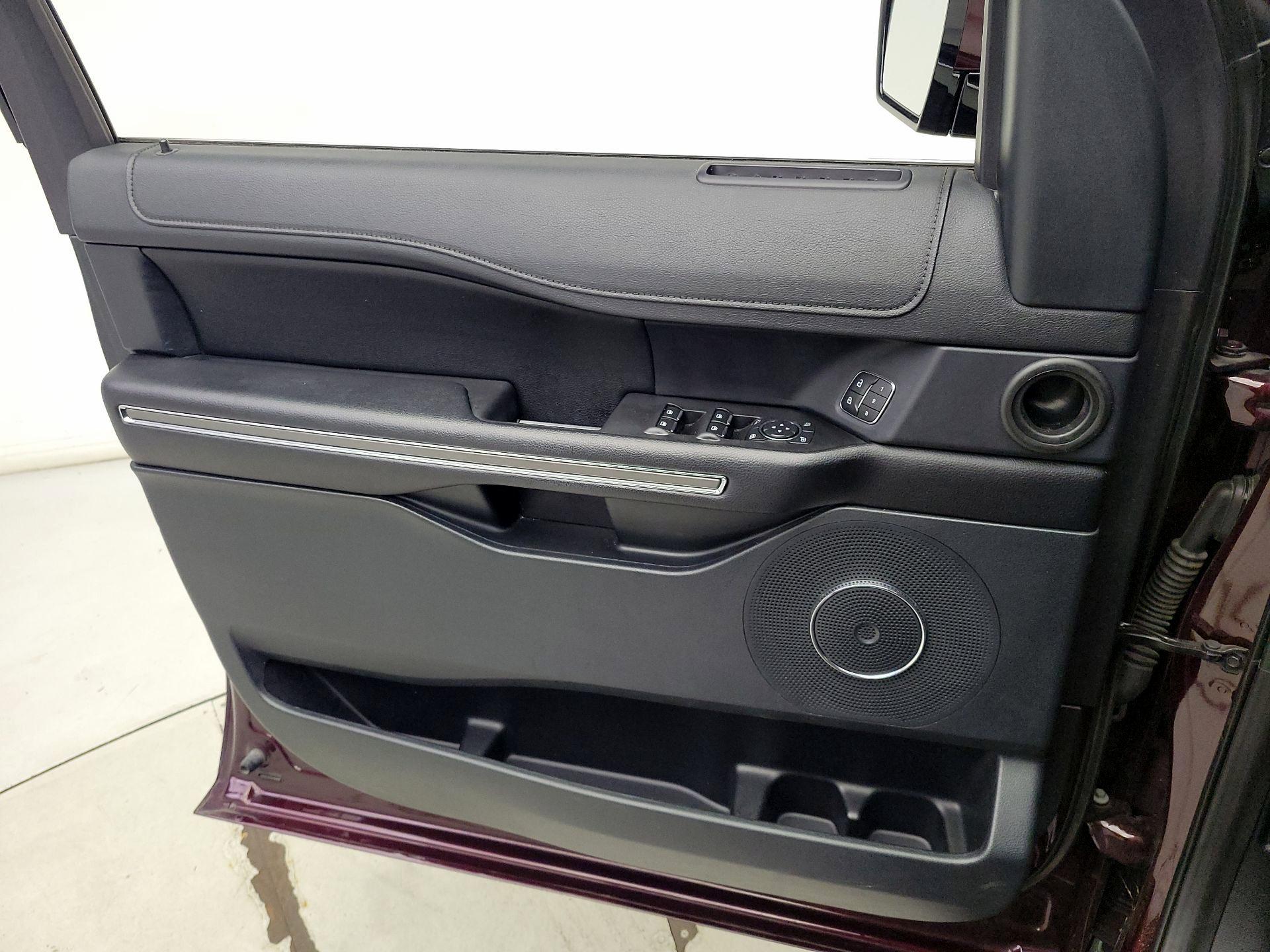 Thumbnail: 2020 Ford Expedition - 12
