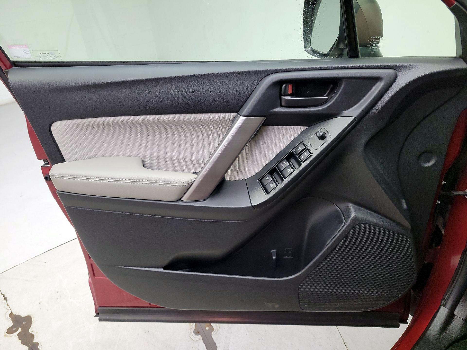 Thumbnail: 2016 Subaru Forester - 12