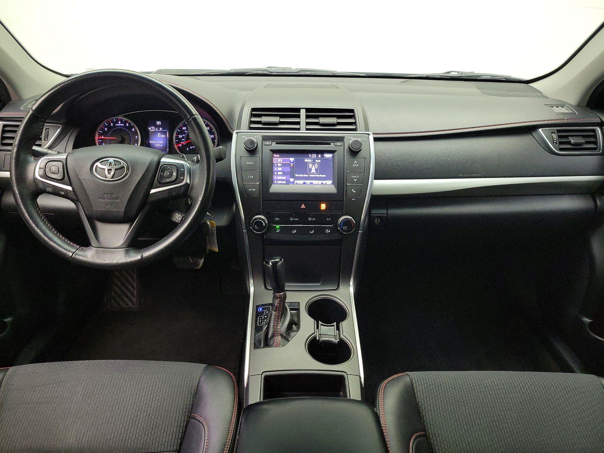 Thumbnail: 2017 Toyota Camry - 9