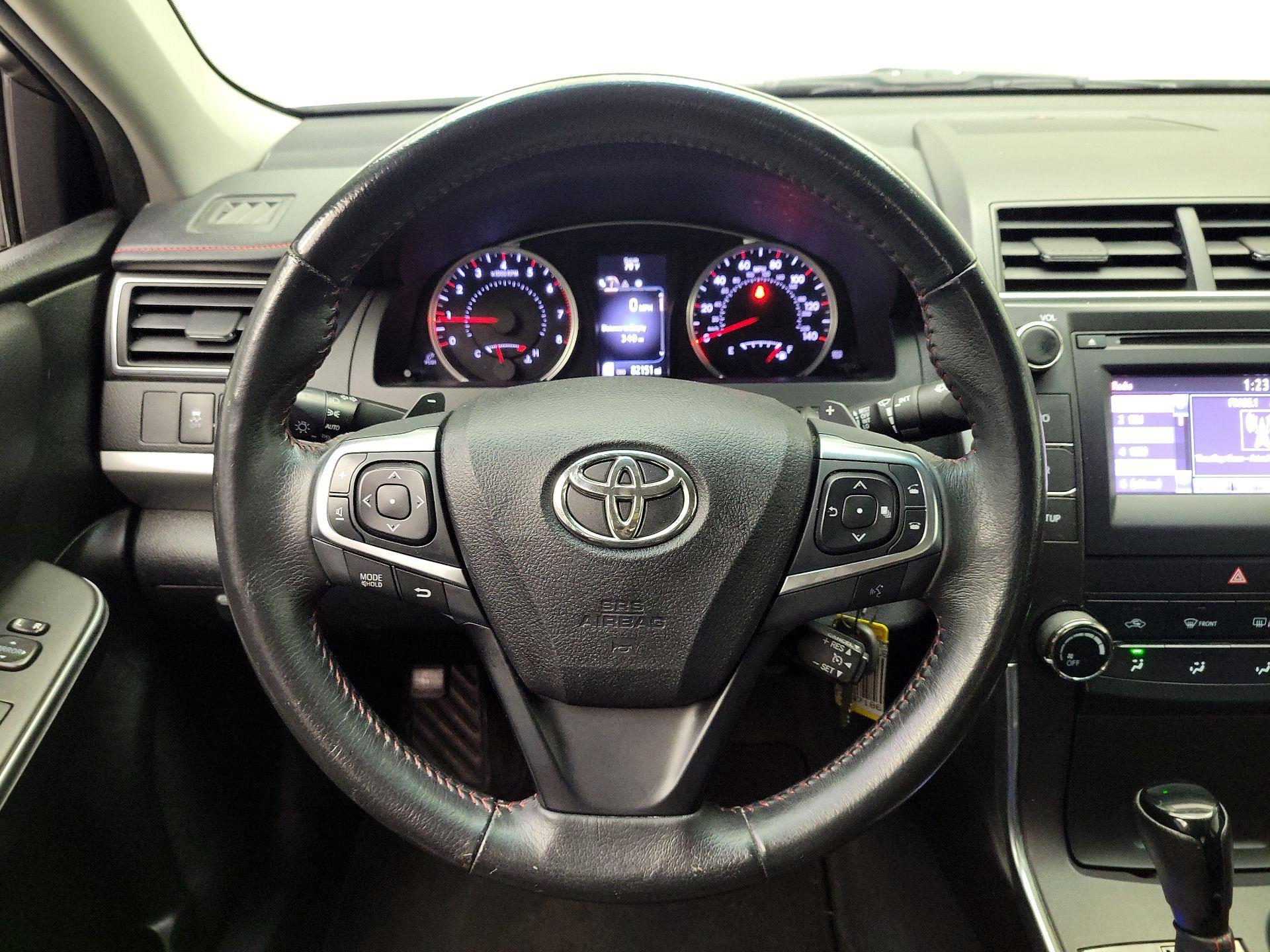Thumbnail: 2017 Toyota Camry - 10