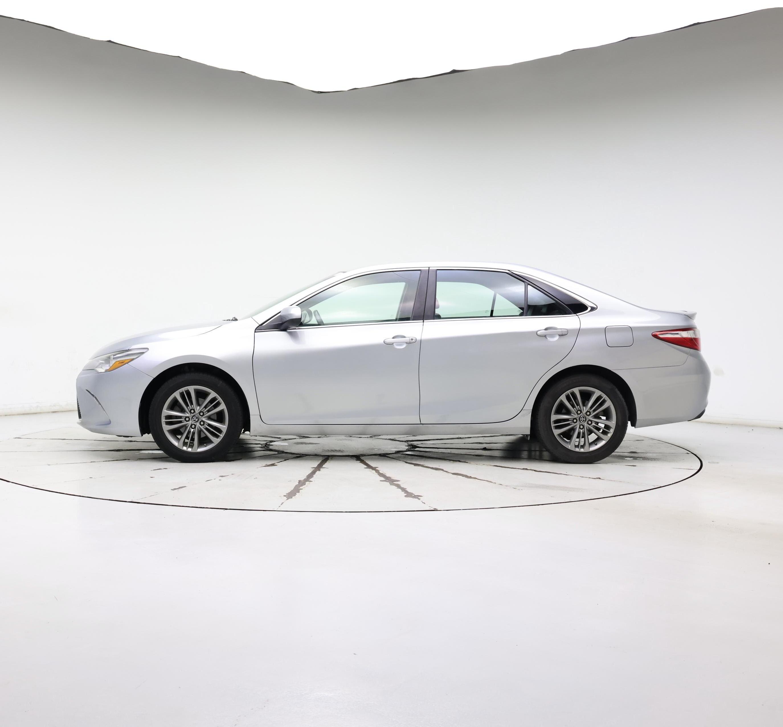 Thumbnail: 2017 Toyota Camry - 3