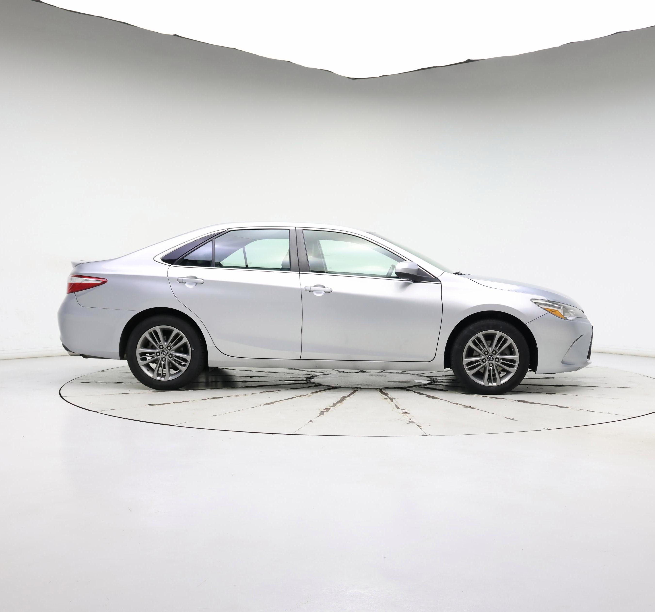 Thumbnail: 2017 Toyota Camry - 7