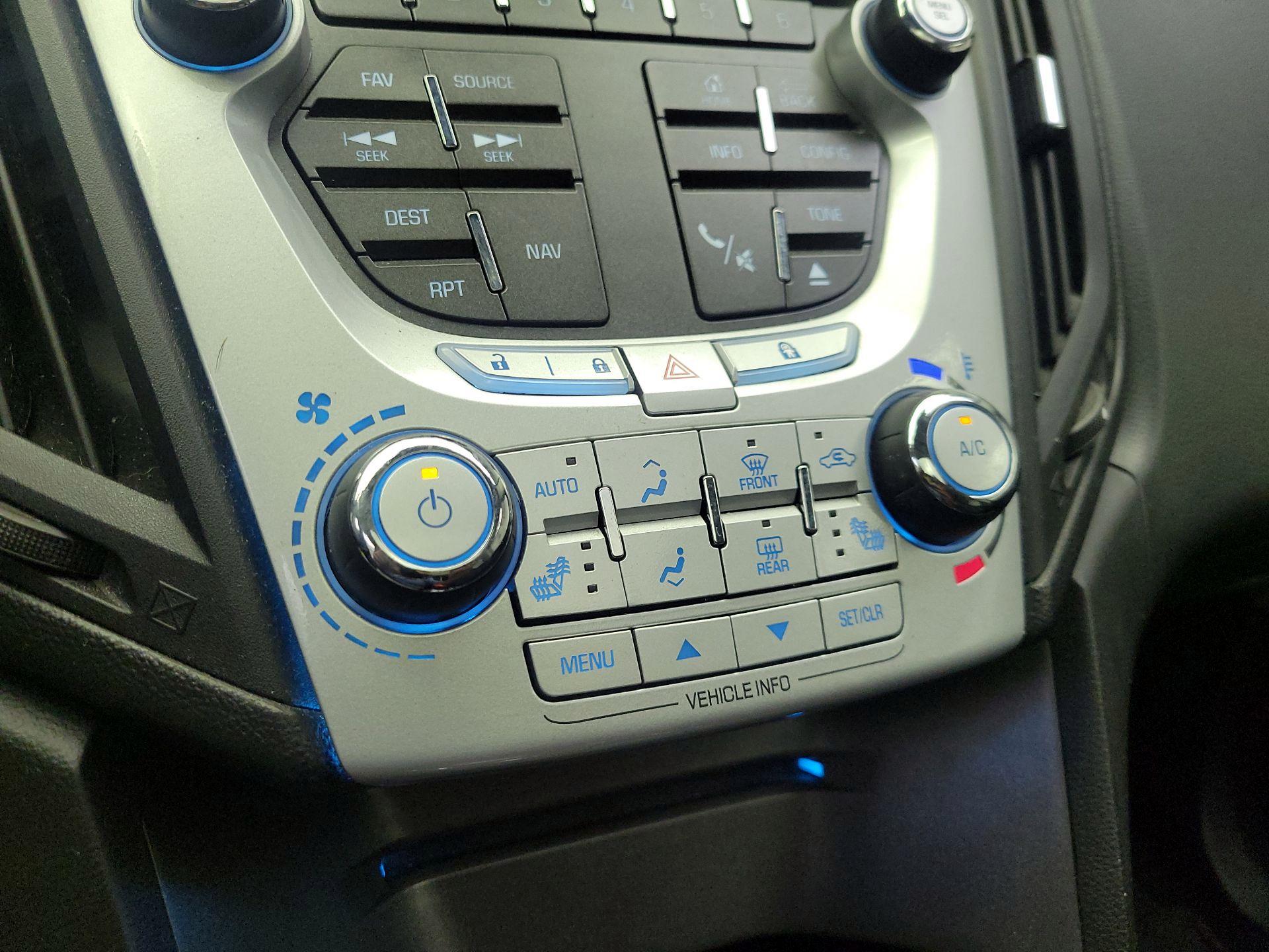 Thumbnail: 2015 Chevrolet Equinox - 16