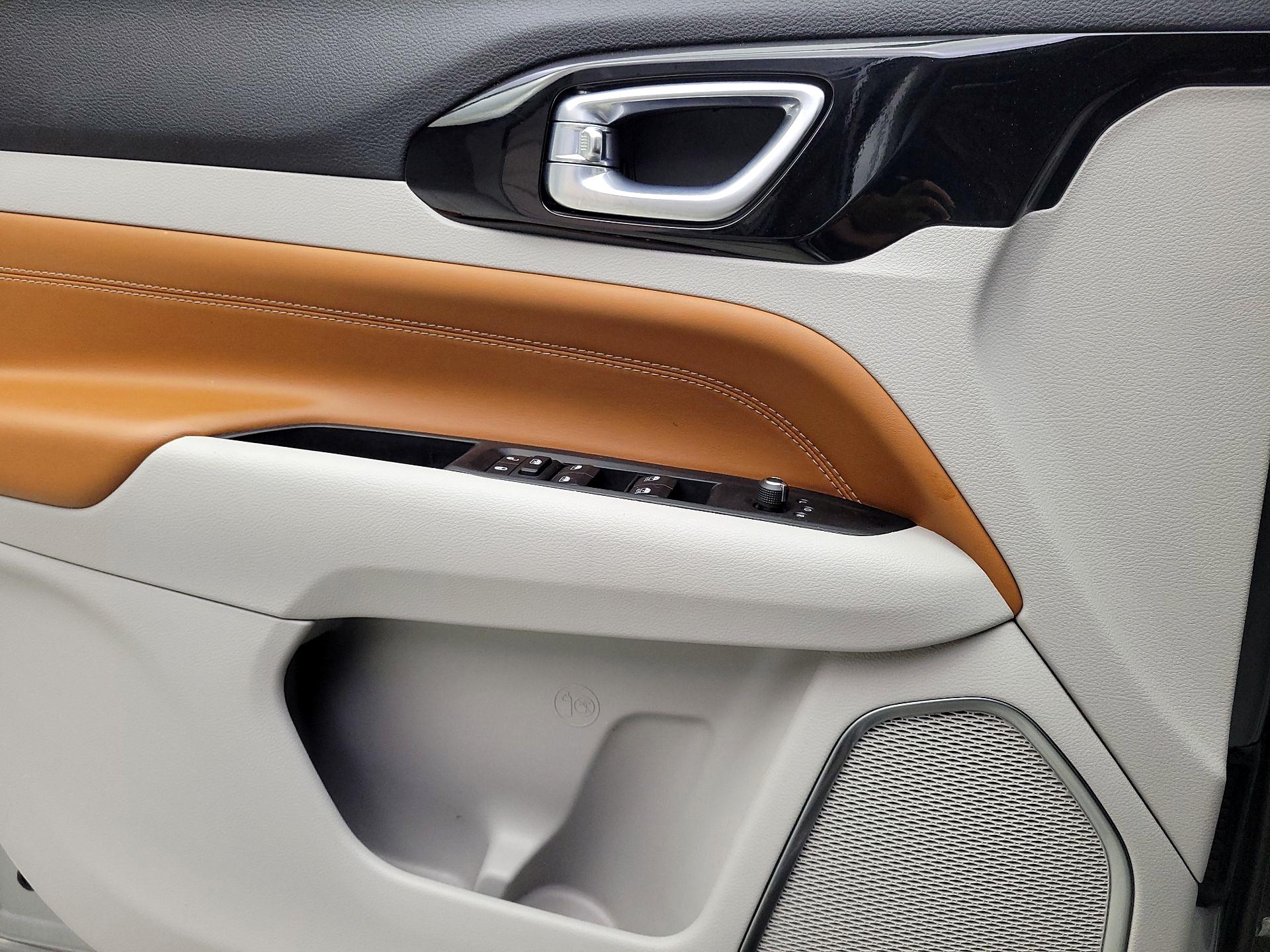 Thumbnail: 2022 Jeep Compass - 12