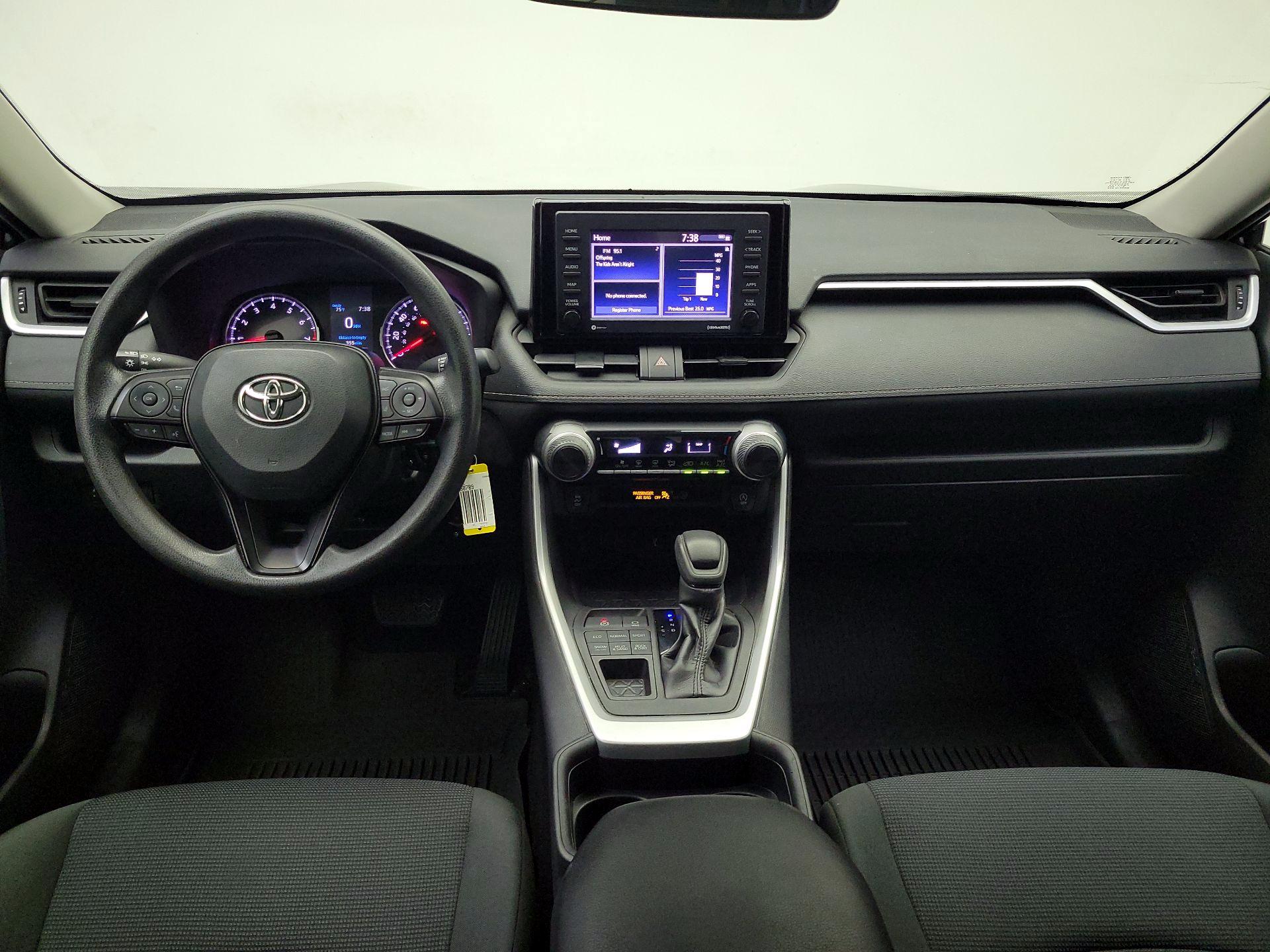 Thumbnail: 2021 Toyota RAV4 - 9
