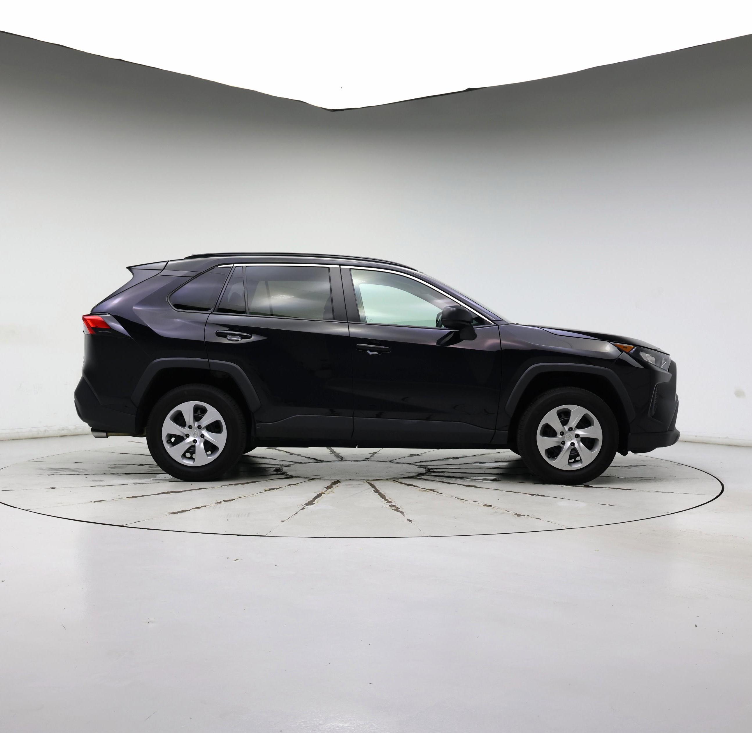 Thumbnail: 2021 Toyota RAV4 - 7