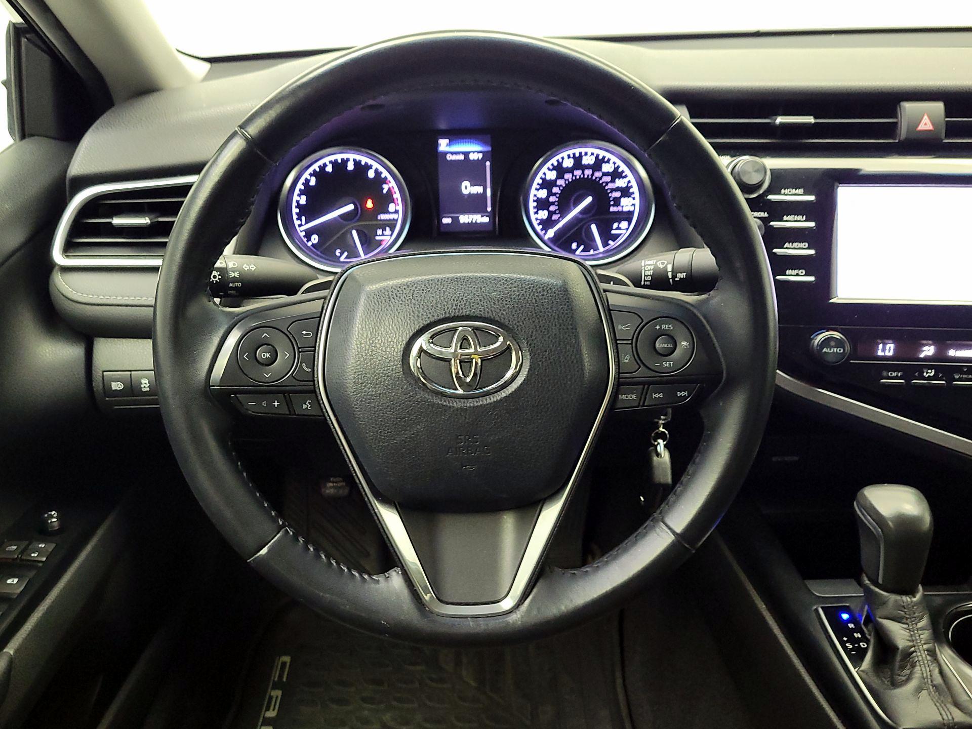 Thumbnail: 2018 Toyota Camry - 10