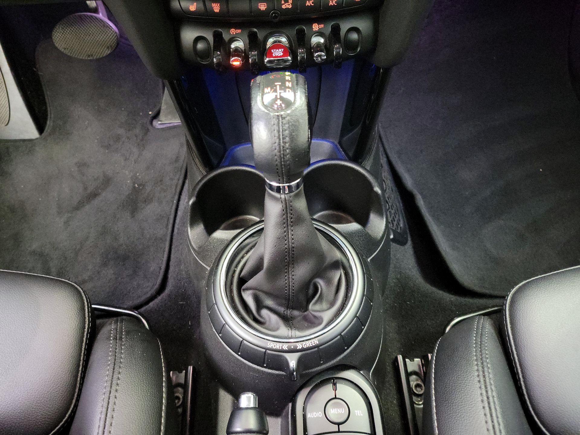 Thumbnail: 2016 MINI Cooper Hardtop - 16