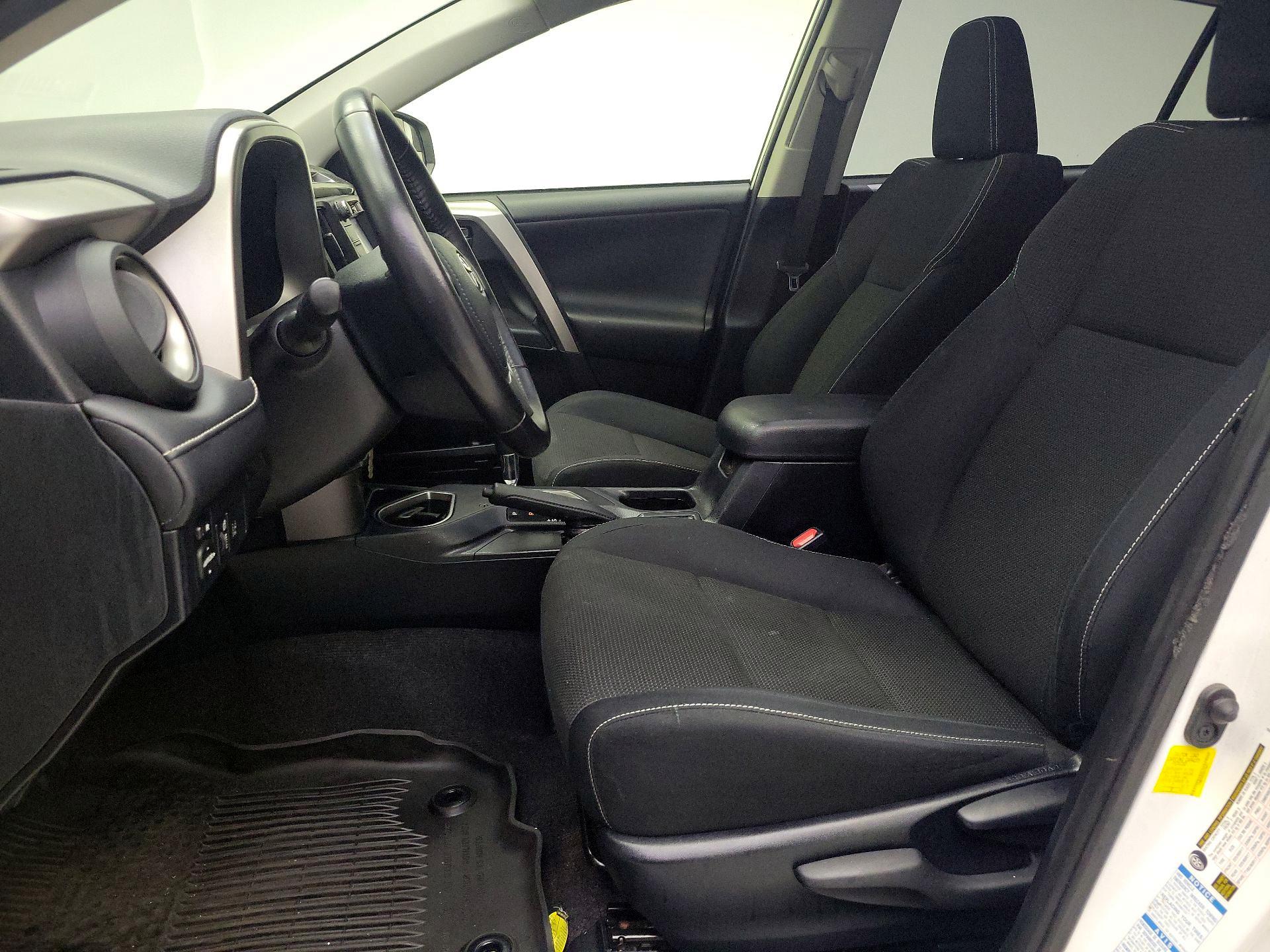 Thumbnail: 2017 Toyota RAV4 - 11