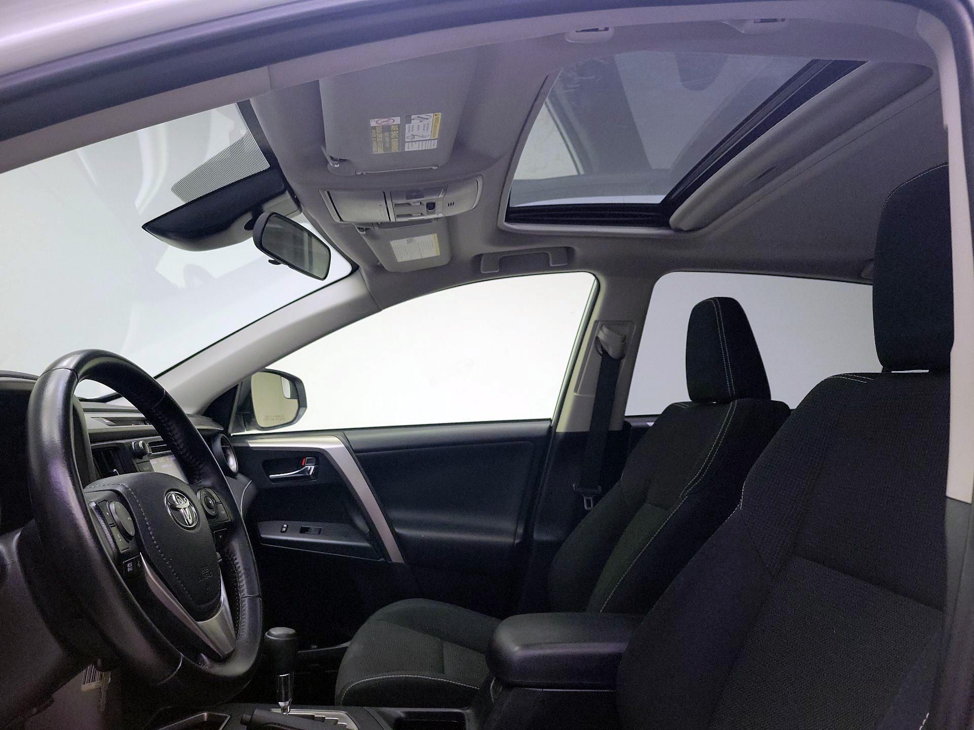 Thumbnail: 2017 Toyota RAV4 - 19