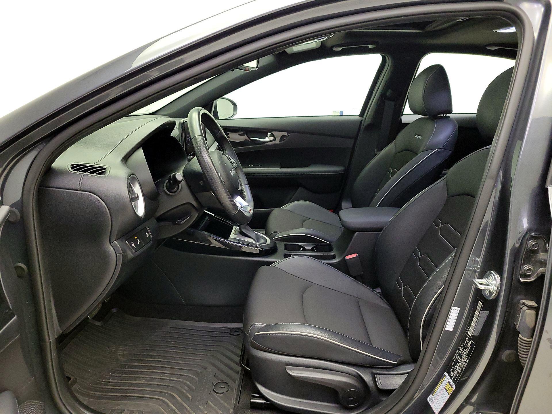 Thumbnail: 2024 Kia Forte - 11