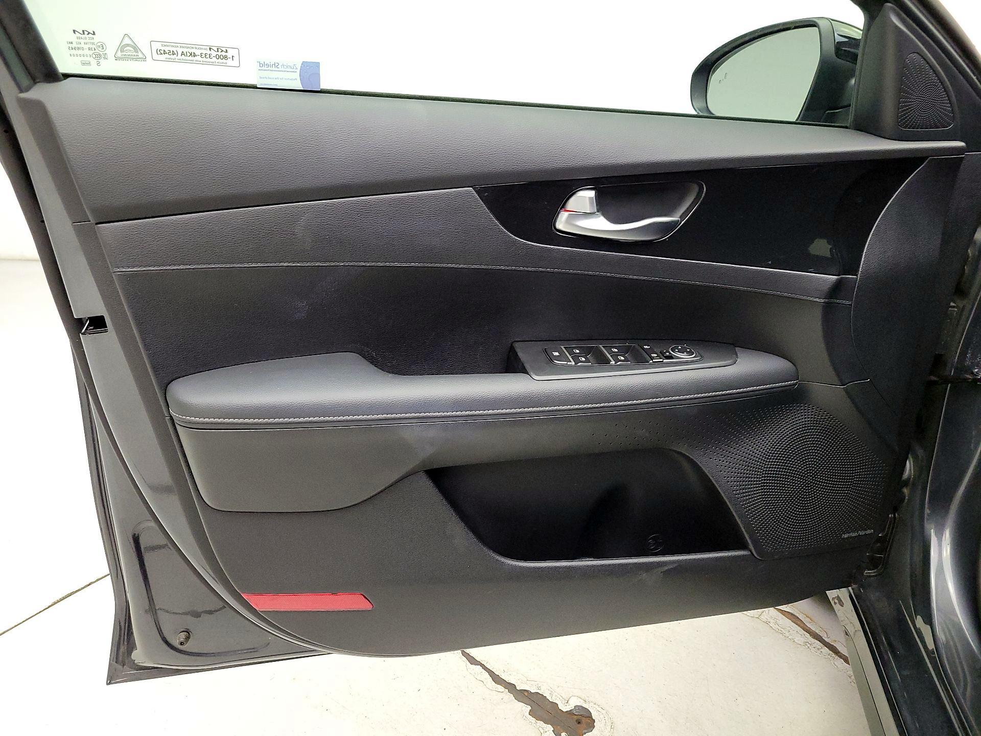 Thumbnail: 2024 Kia Forte - 12