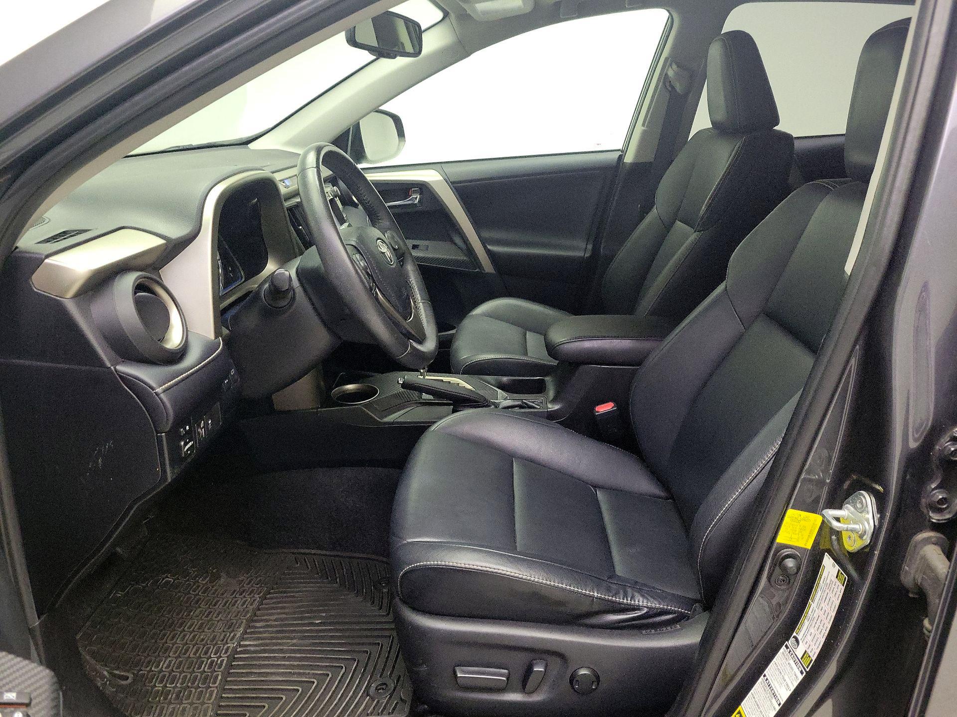 Thumbnail: 2013 Toyota RAV4 - 11