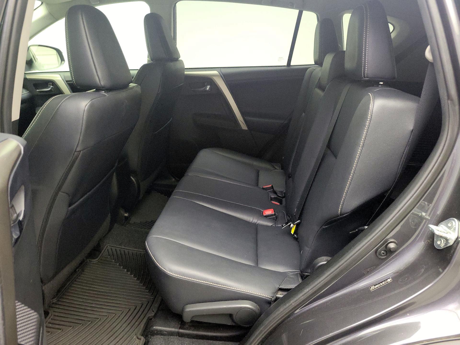 Thumbnail: 2013 Toyota RAV4 - 20