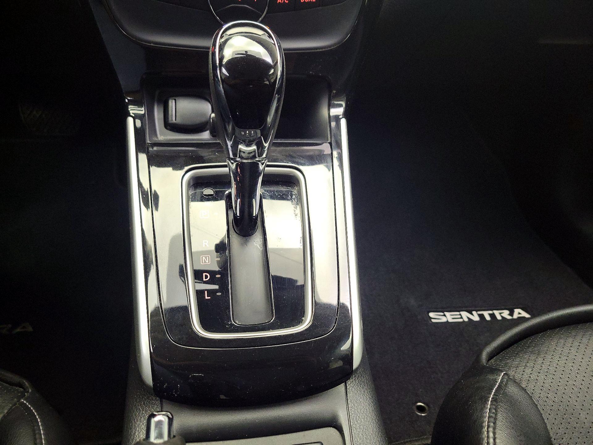 Thumbnail: 2017 Nissan Sentra - 18
