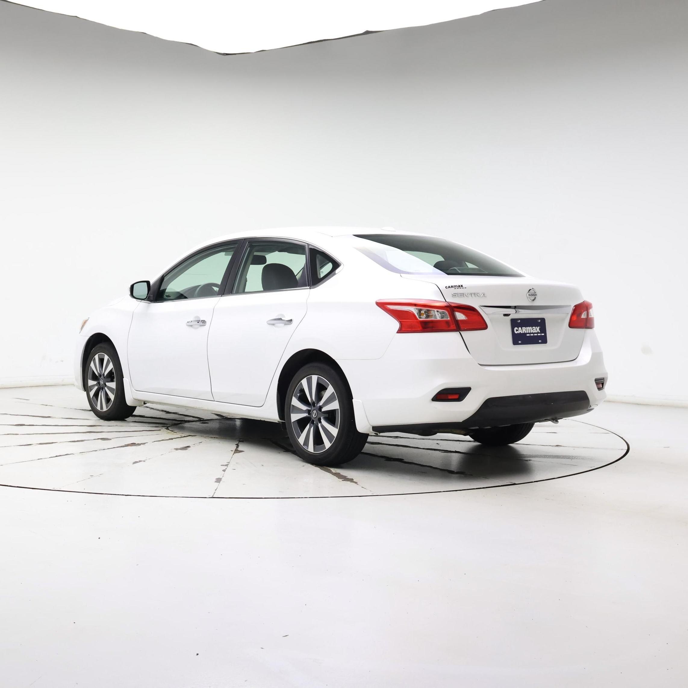 Thumbnail: 2017 Nissan Sentra - 2