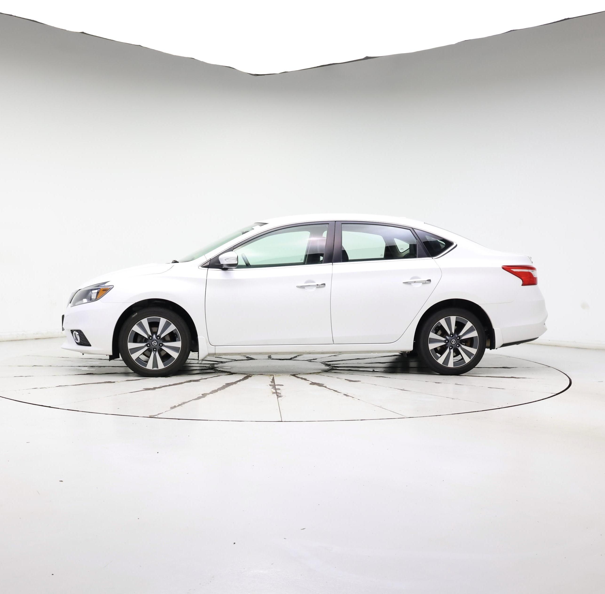 Thumbnail: 2017 Nissan Sentra - 3