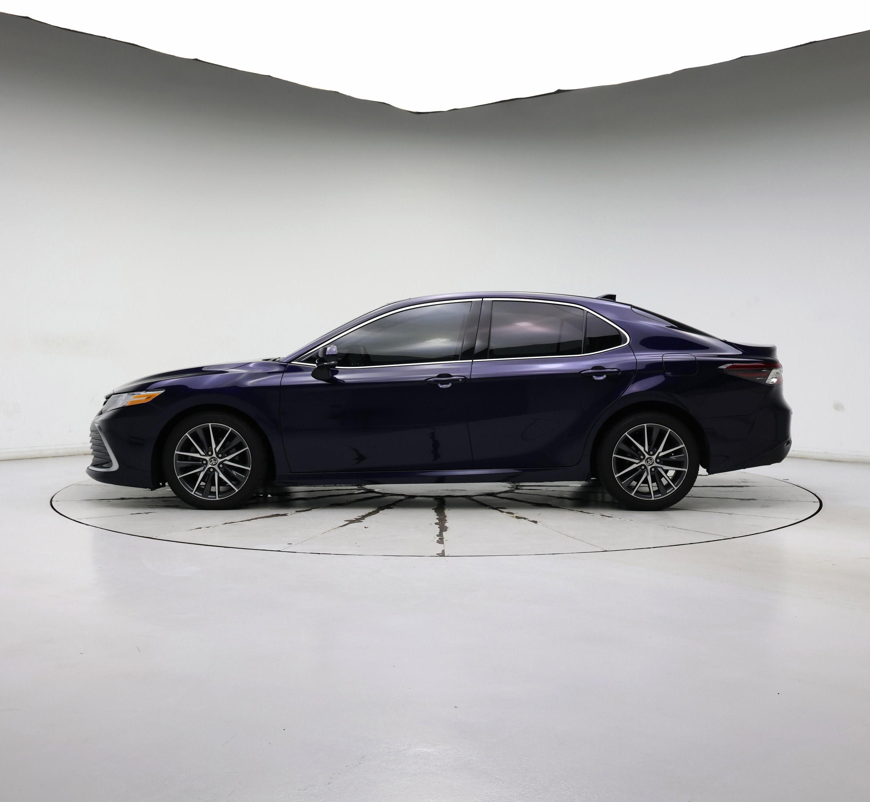 Thumbnail: 2021 Toyota Camry - 3