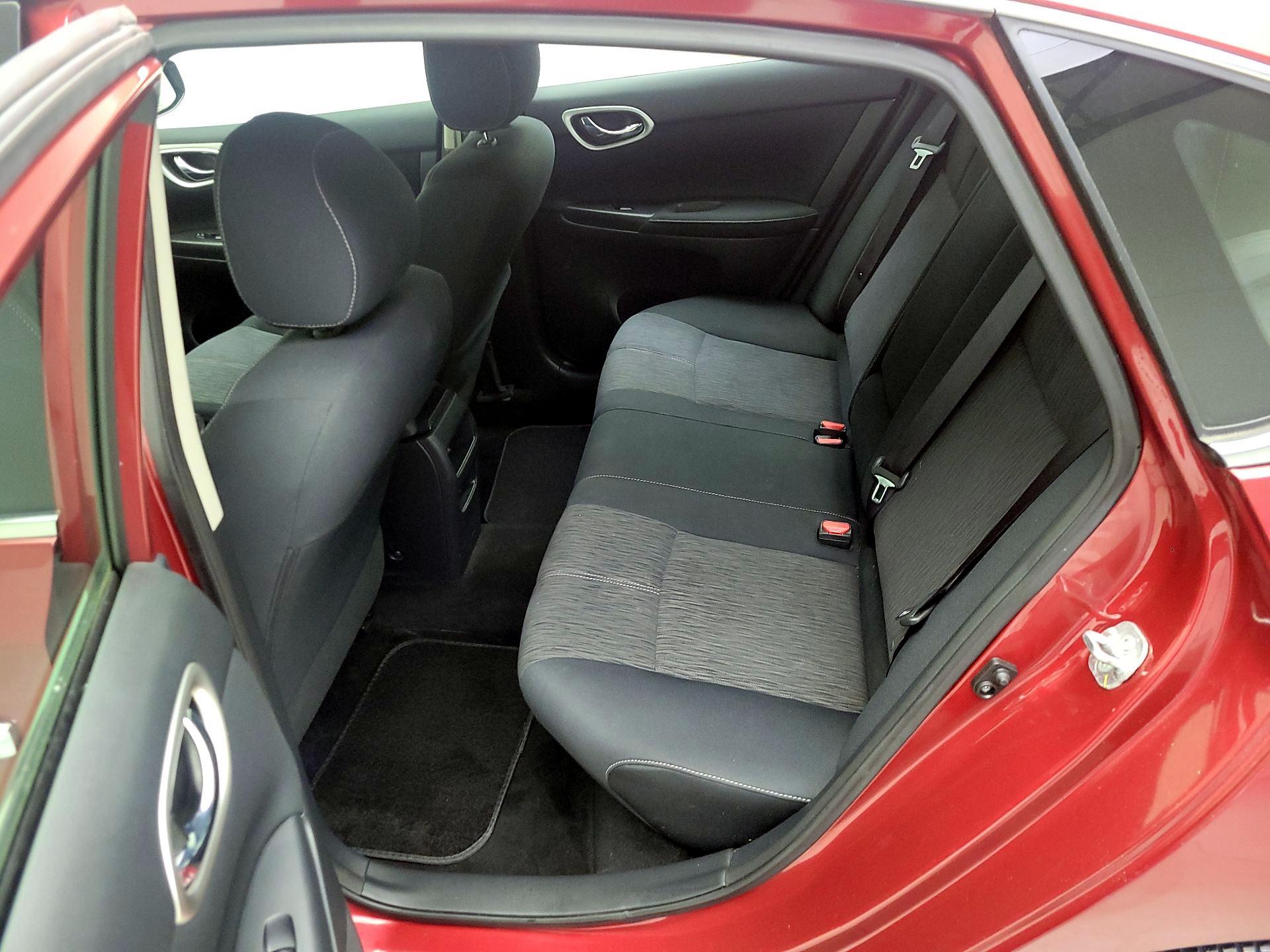 Thumbnail: 2015 Nissan Sentra - 20