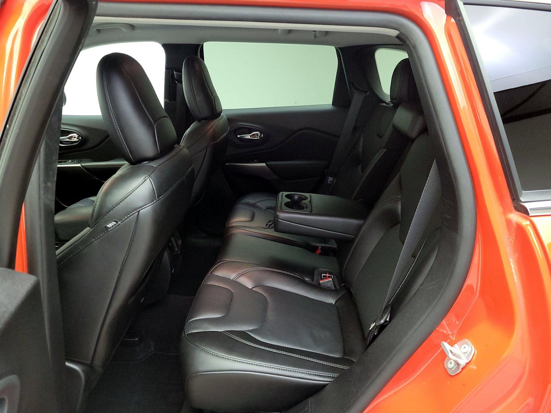 Thumbnail: 2021 Jeep Cherokee - 19