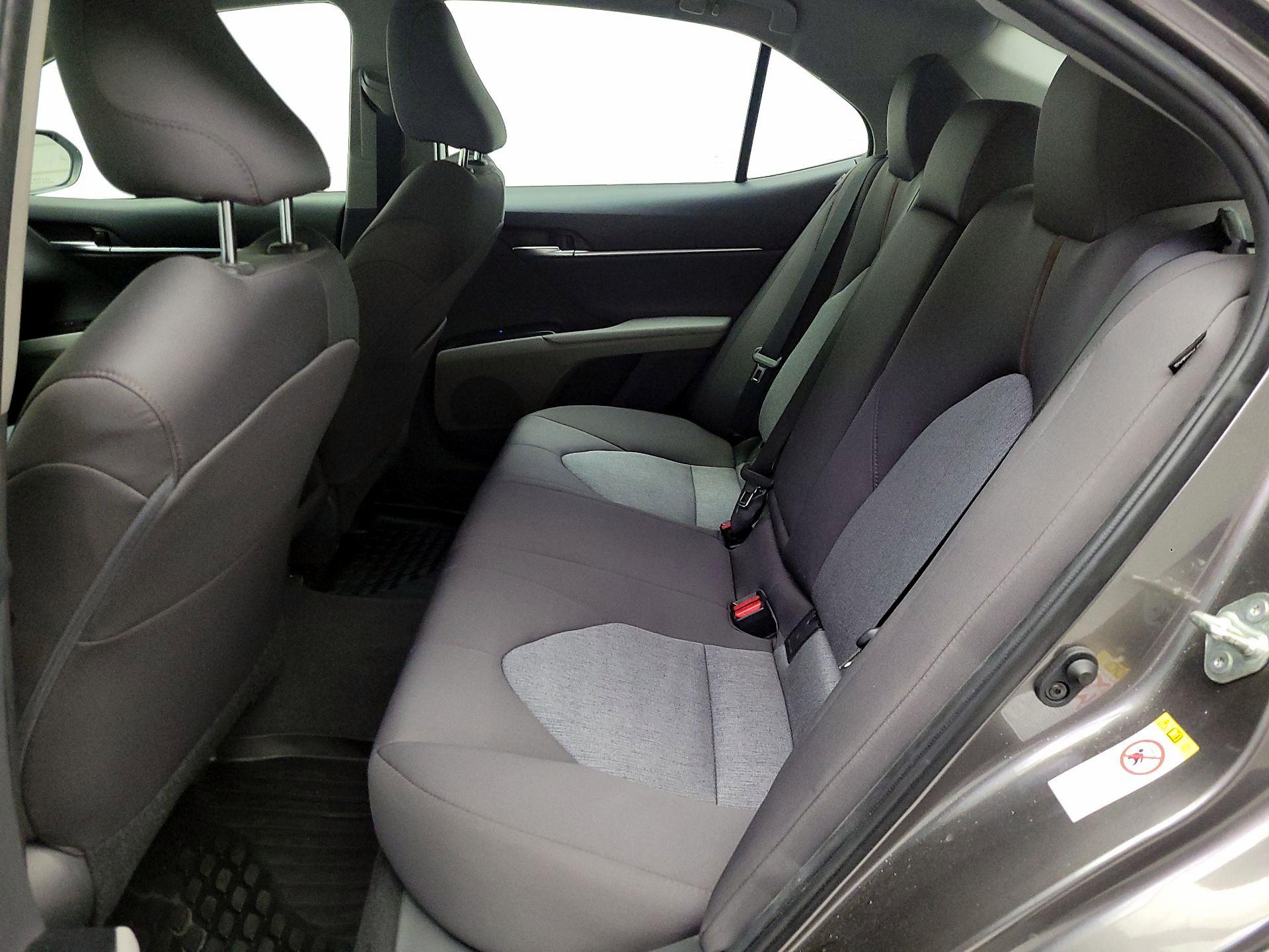 Thumbnail: 2018 Toyota Camry - 19