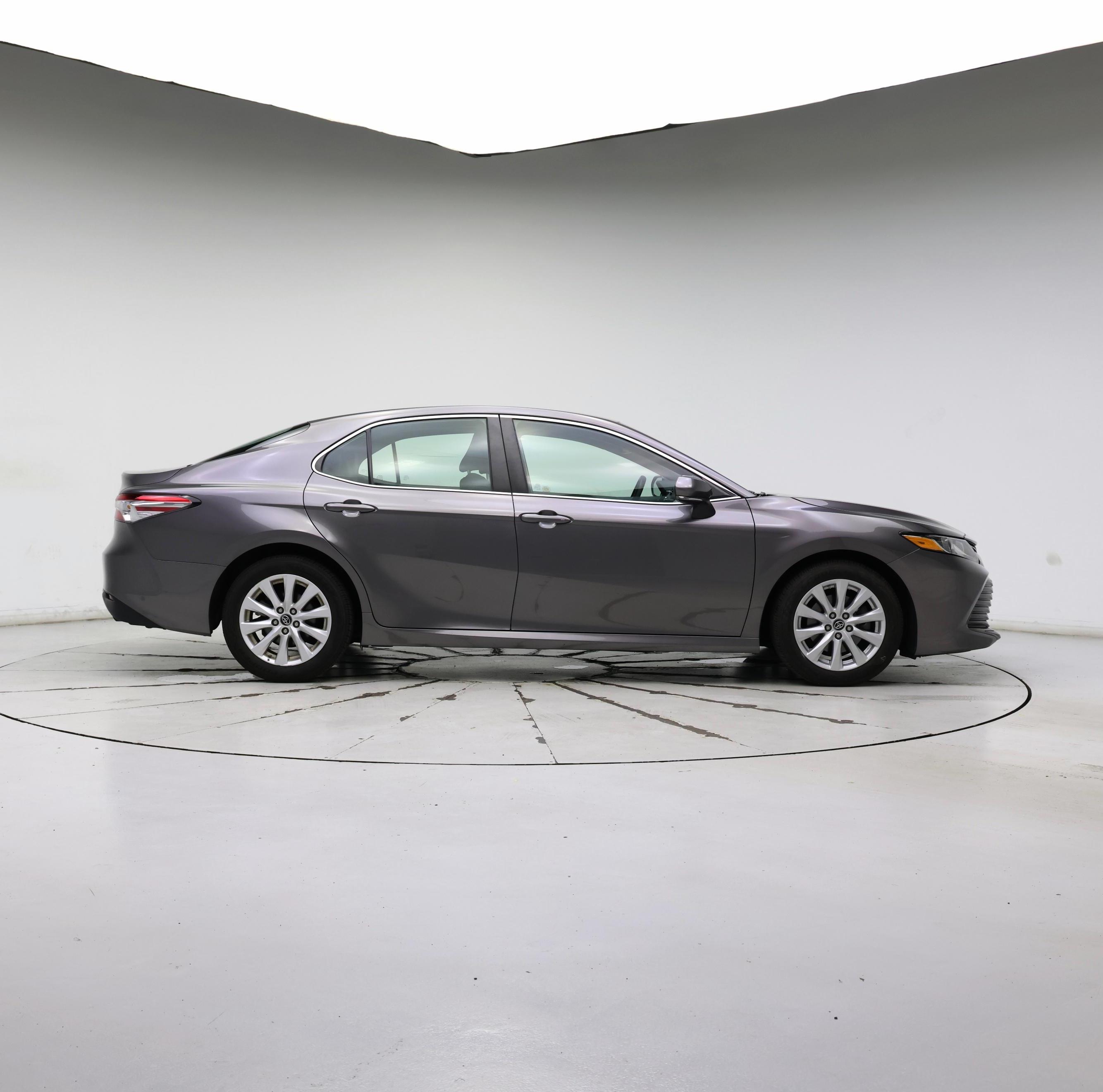 Thumbnail: 2018 Toyota Camry - 7