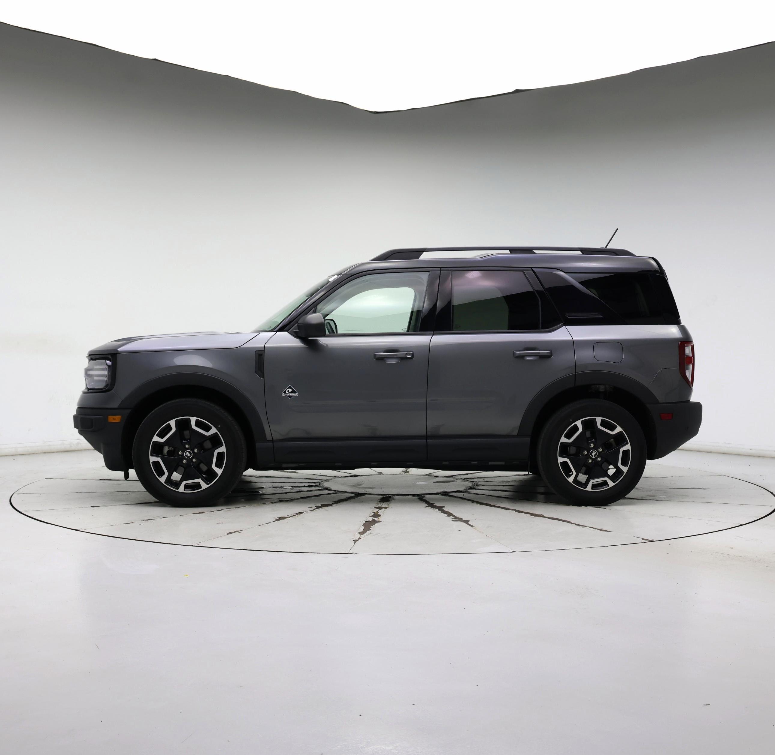 Thumbnail: 2021 Ford Bronco Sport - 3