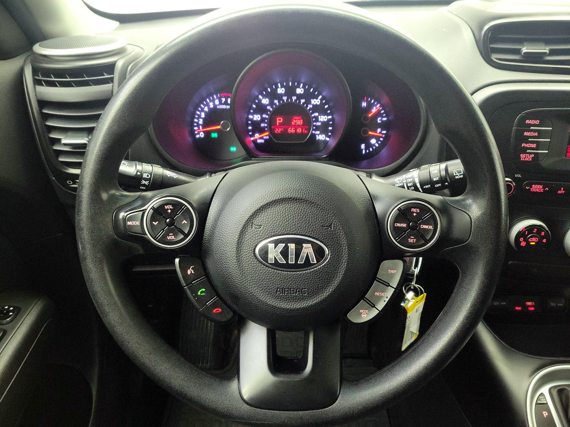 Thumbnail: 2016 Kia Soul - 10