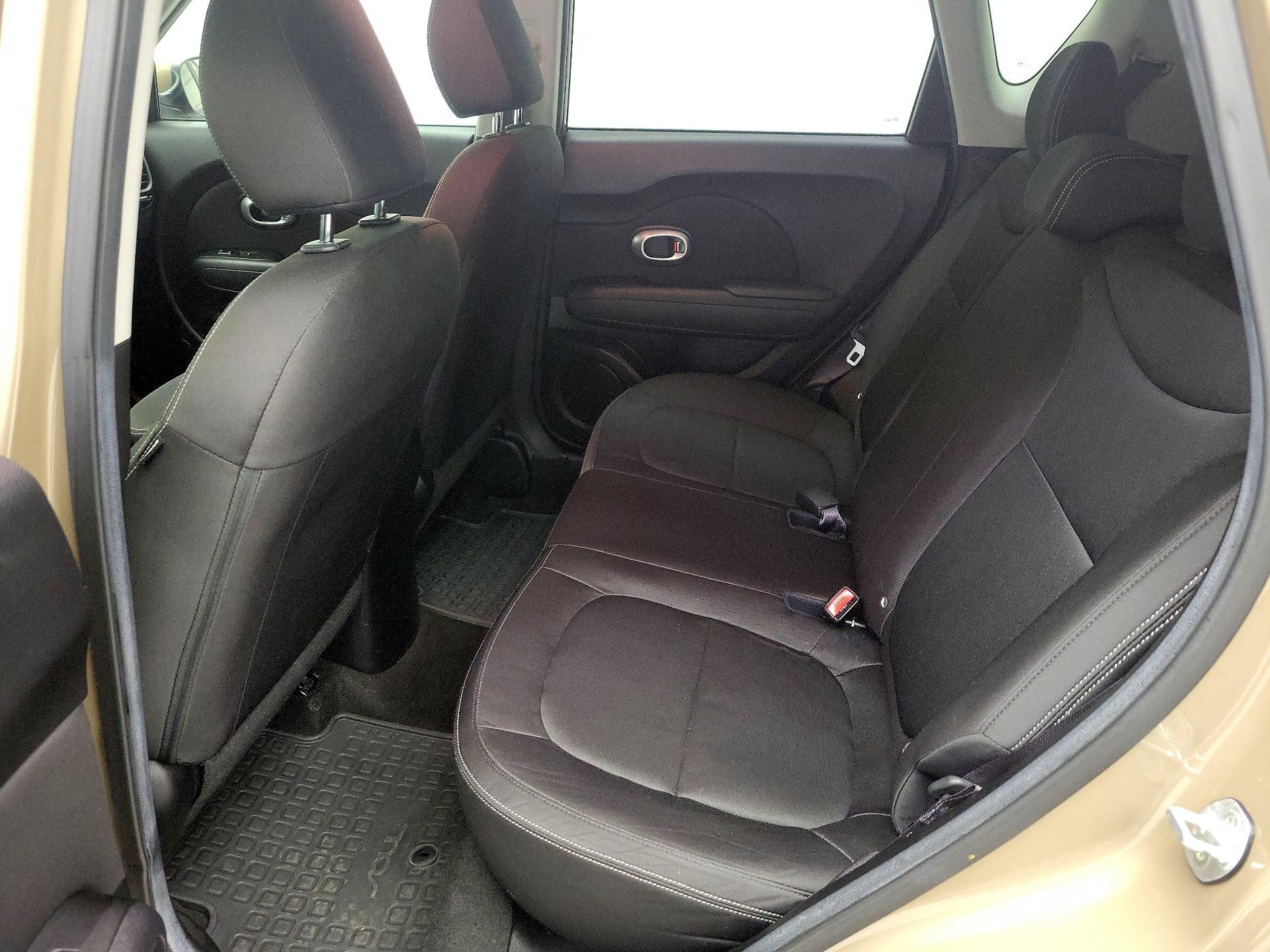 Thumbnail: 2016 Kia Soul - 18