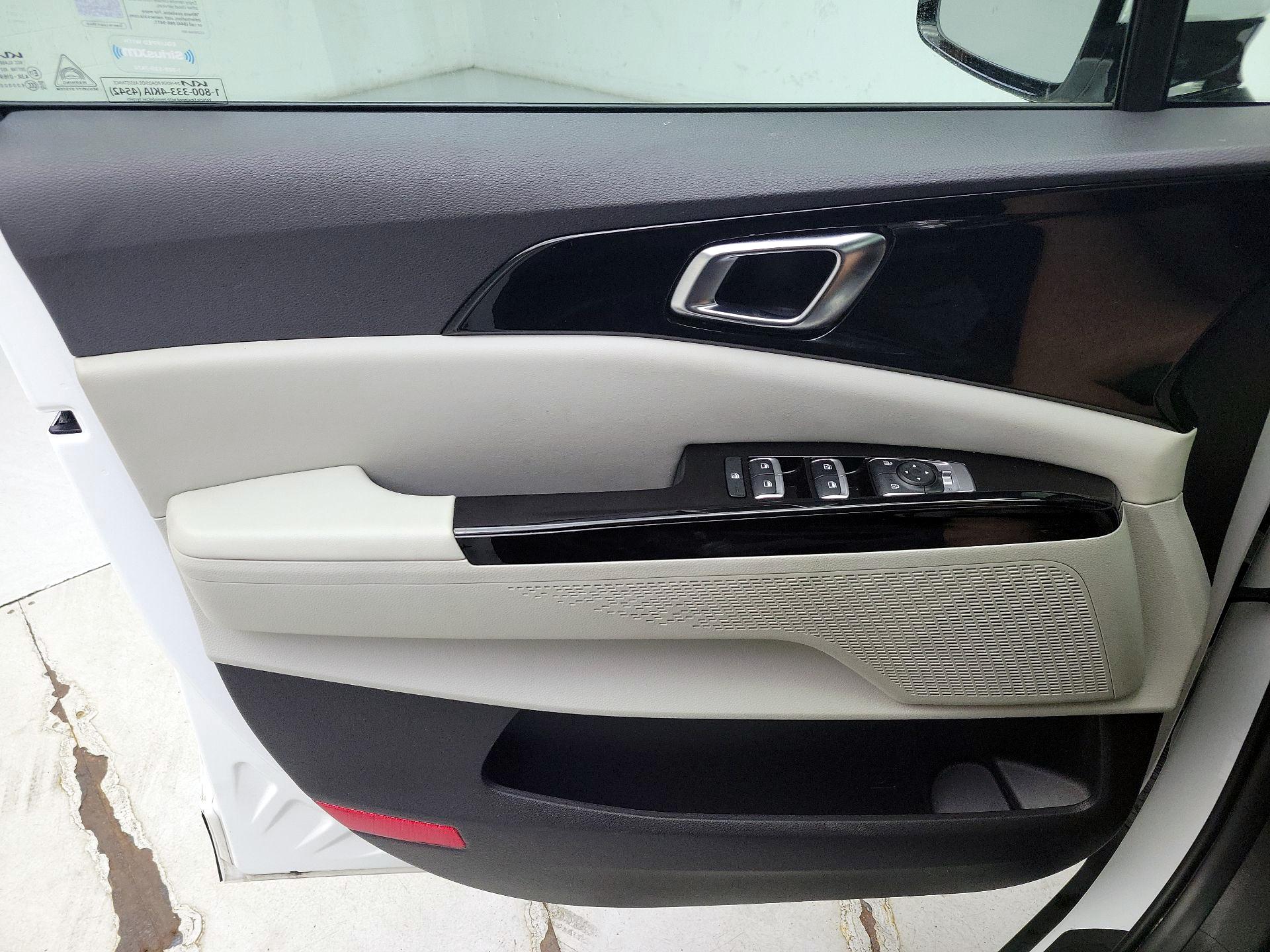 Thumbnail: 2024 Kia Carnival - 12