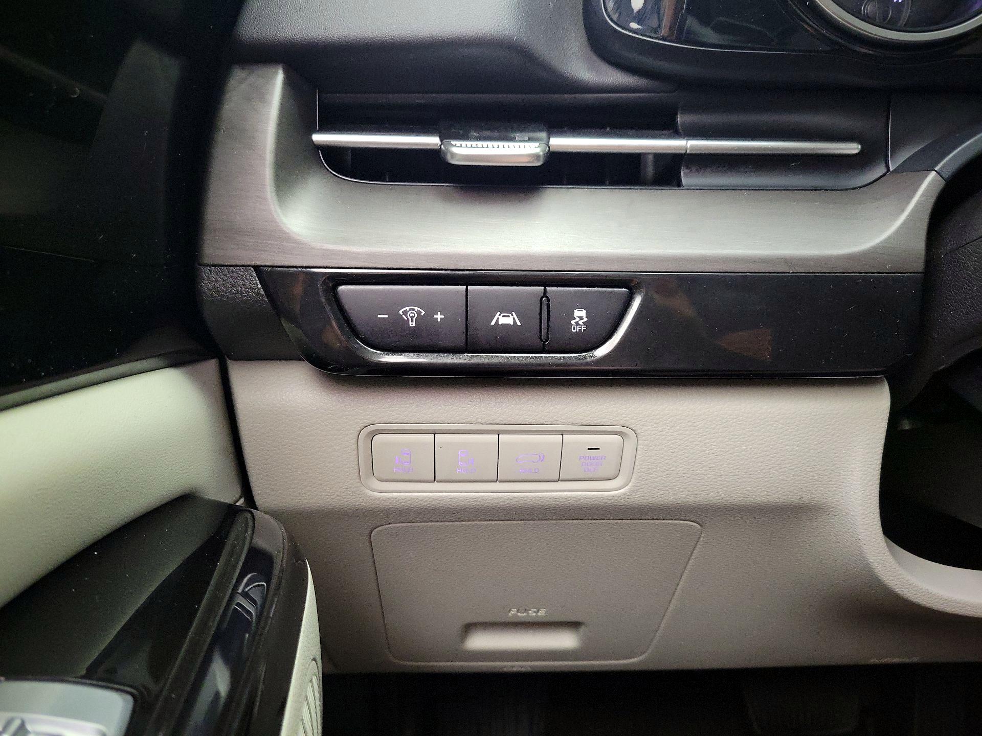 Thumbnail: 2024 Kia Carnival - 13