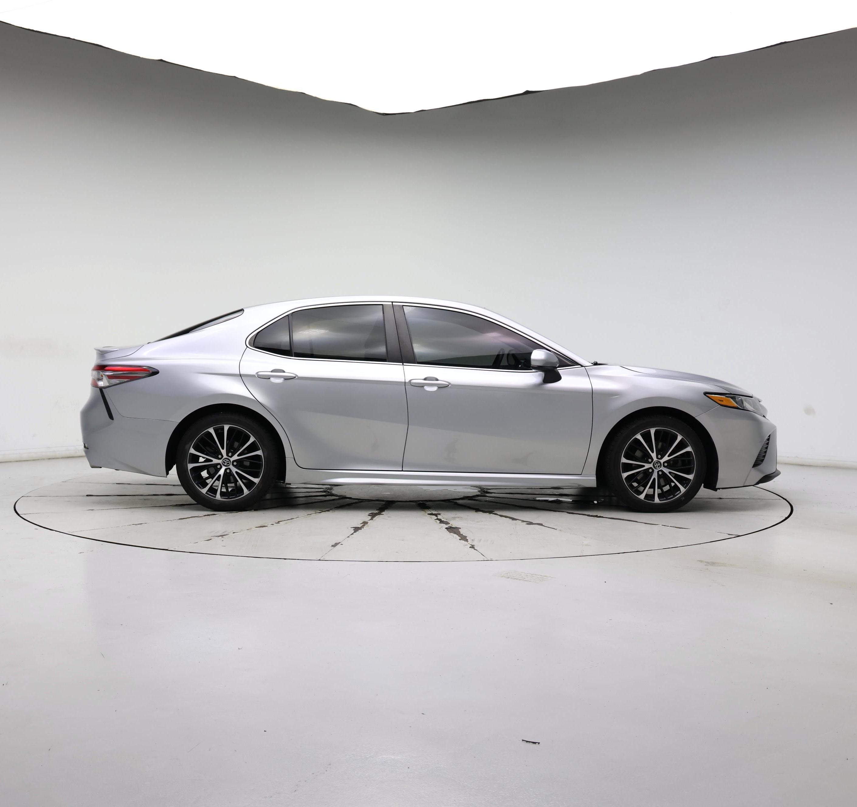 Thumbnail: 2018 Toyota Camry - 7