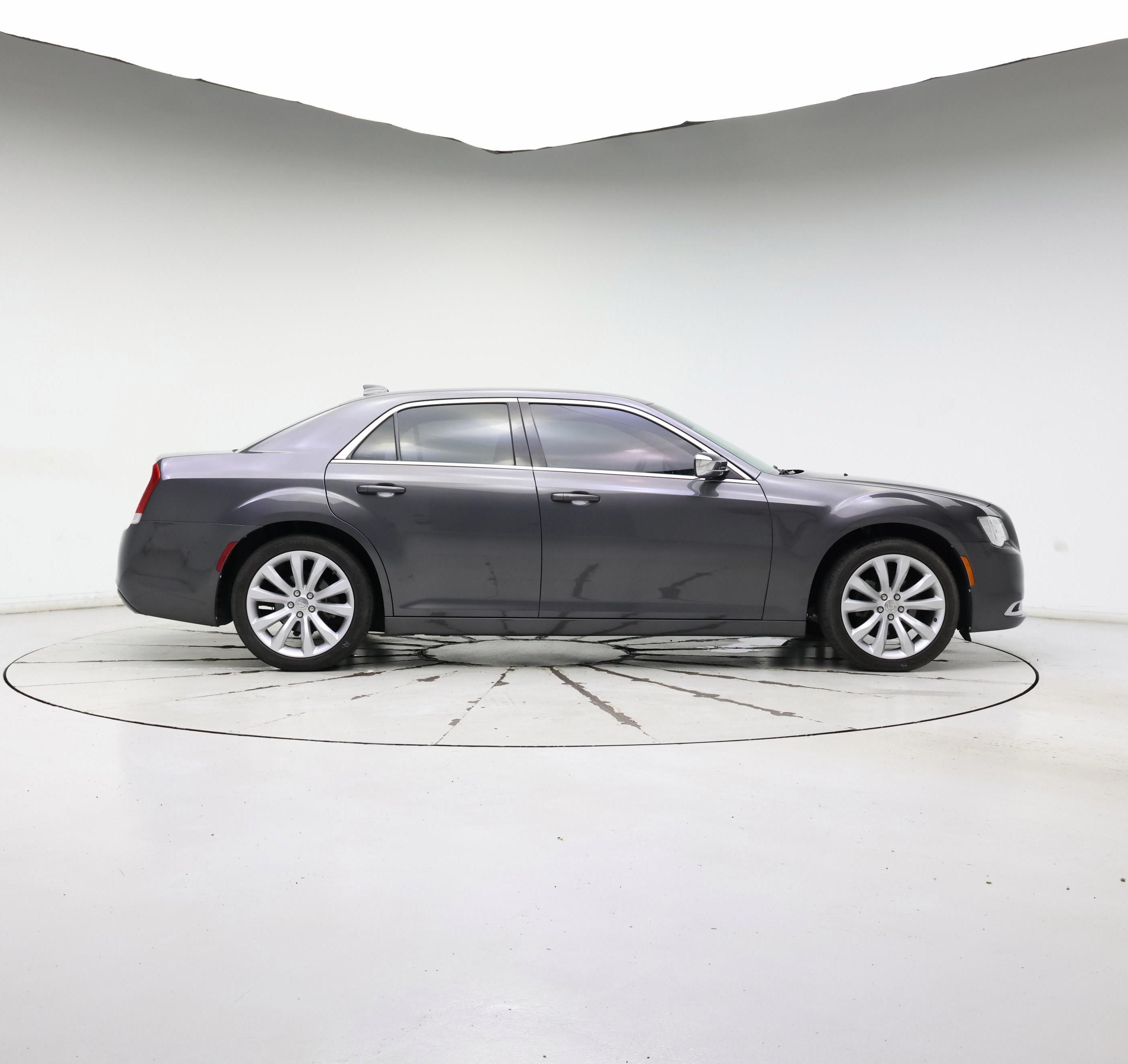 Thumbnail: 2018 Chrysler 300 - 7