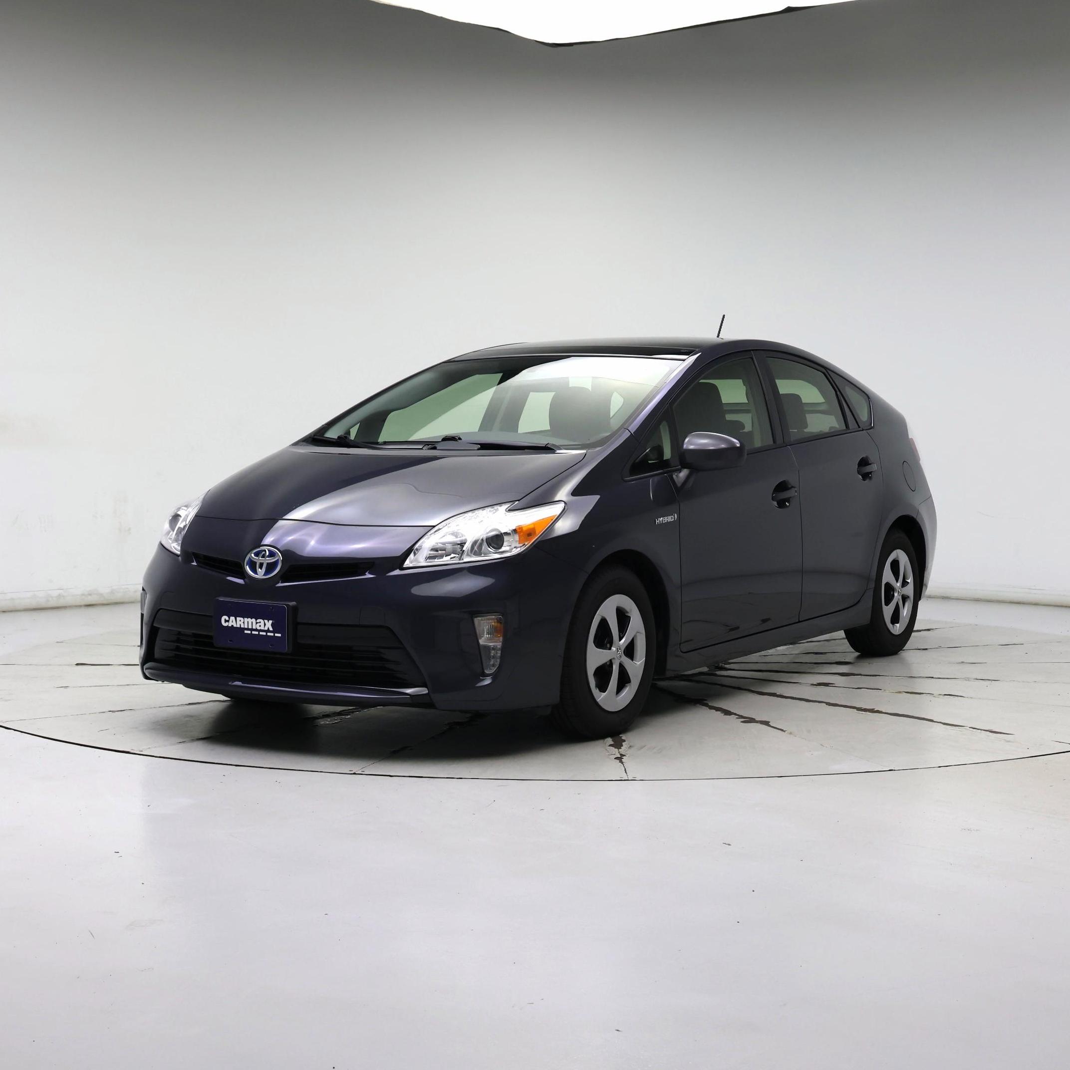 Thumbnail: 2015 Toyota Prius - 4