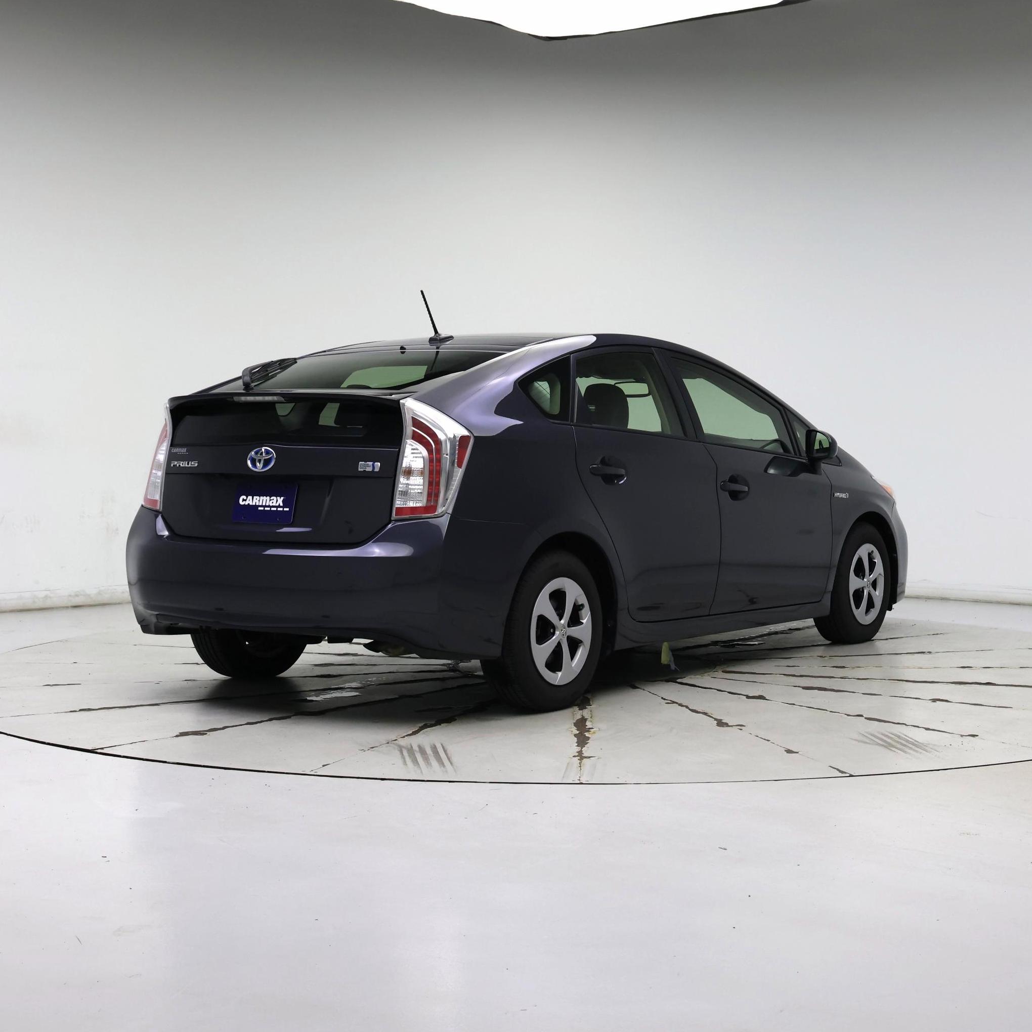 Thumbnail: 2015 Toyota Prius - 8