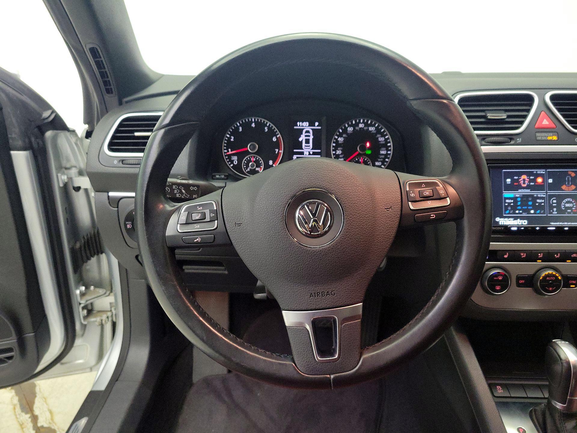 Thumbnail: 2015 Volkswagen Eos - 10