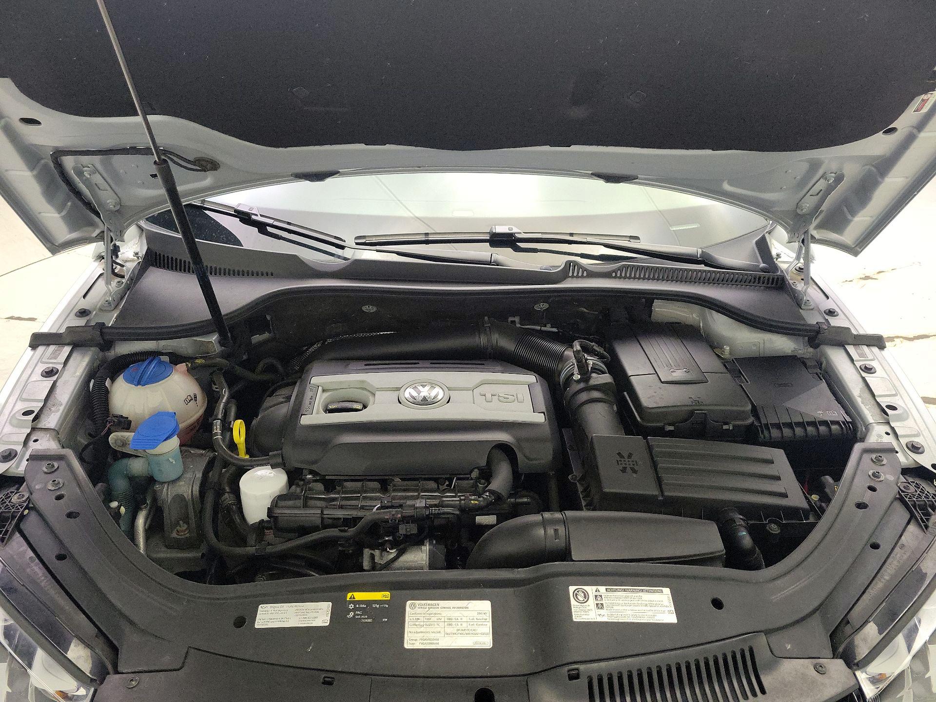 Thumbnail: 2015 Volkswagen Eos - 20