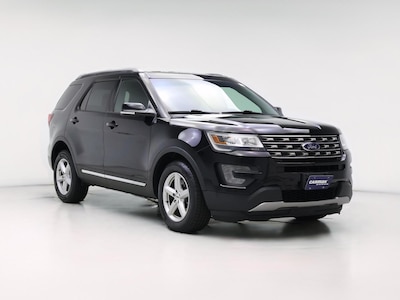 Black 2017 Ford Explorer XLT